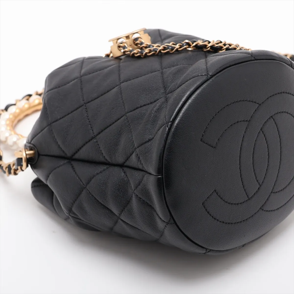 Matelassé Lambskin 2-Way Shoulder Bag with Pearl Drawstring, Black with Gold Hardware, G7L30JGC, Random Plate, AS2608 — view 4