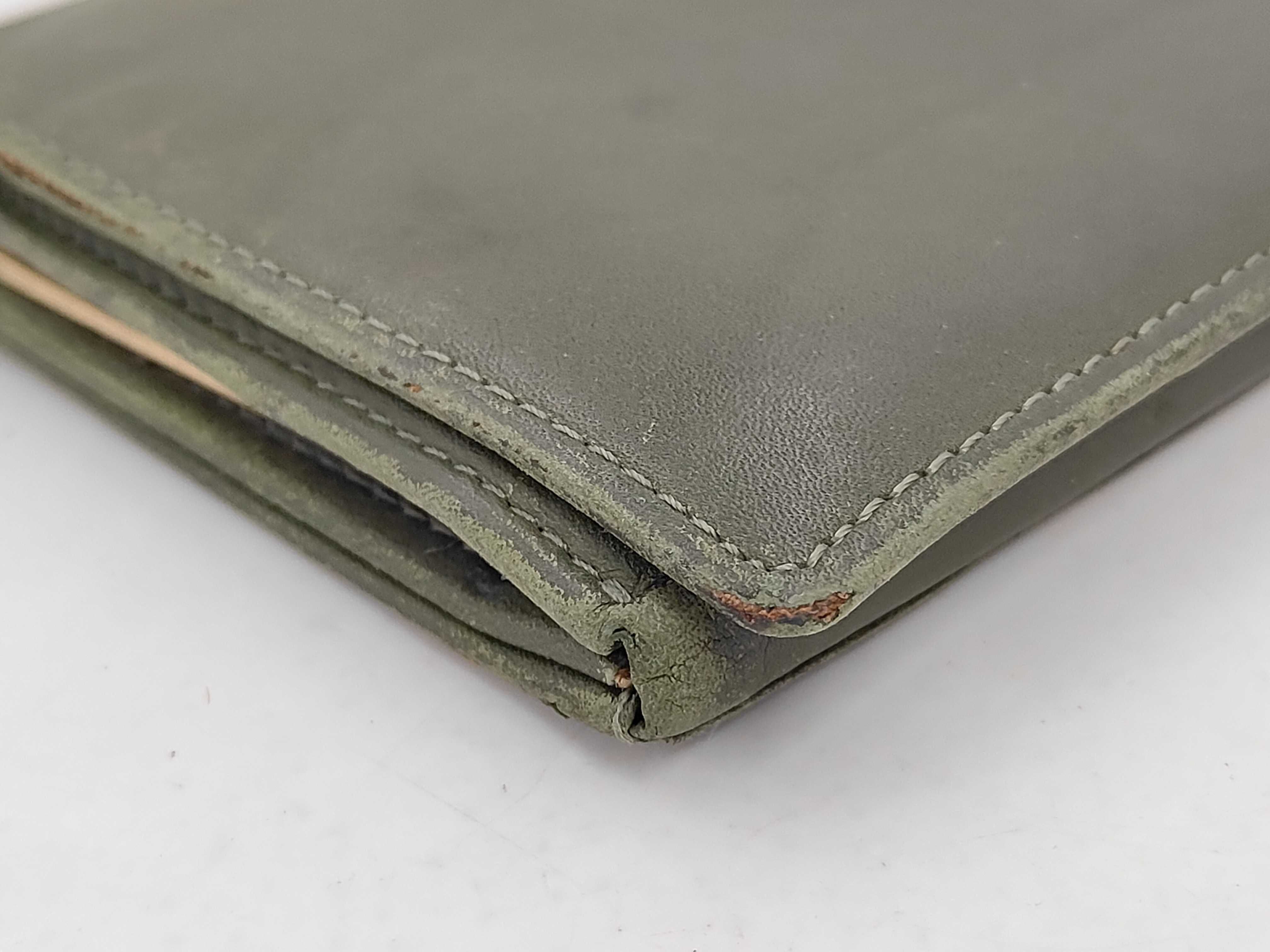 wallet — view 4
