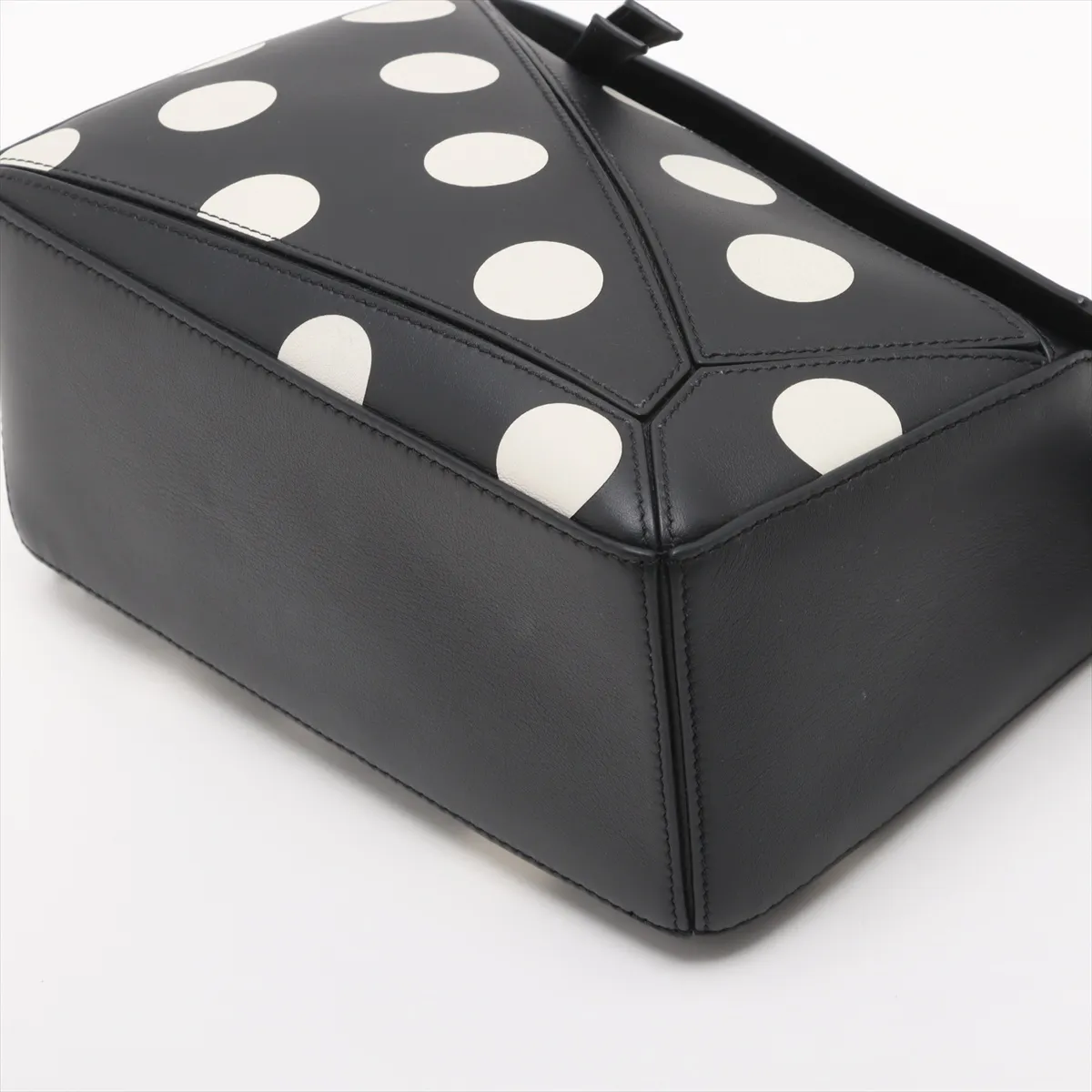 Puzzle 10 Puzzle Bag Small Leather 2WAY Shoulder Bag Black x White — view 3