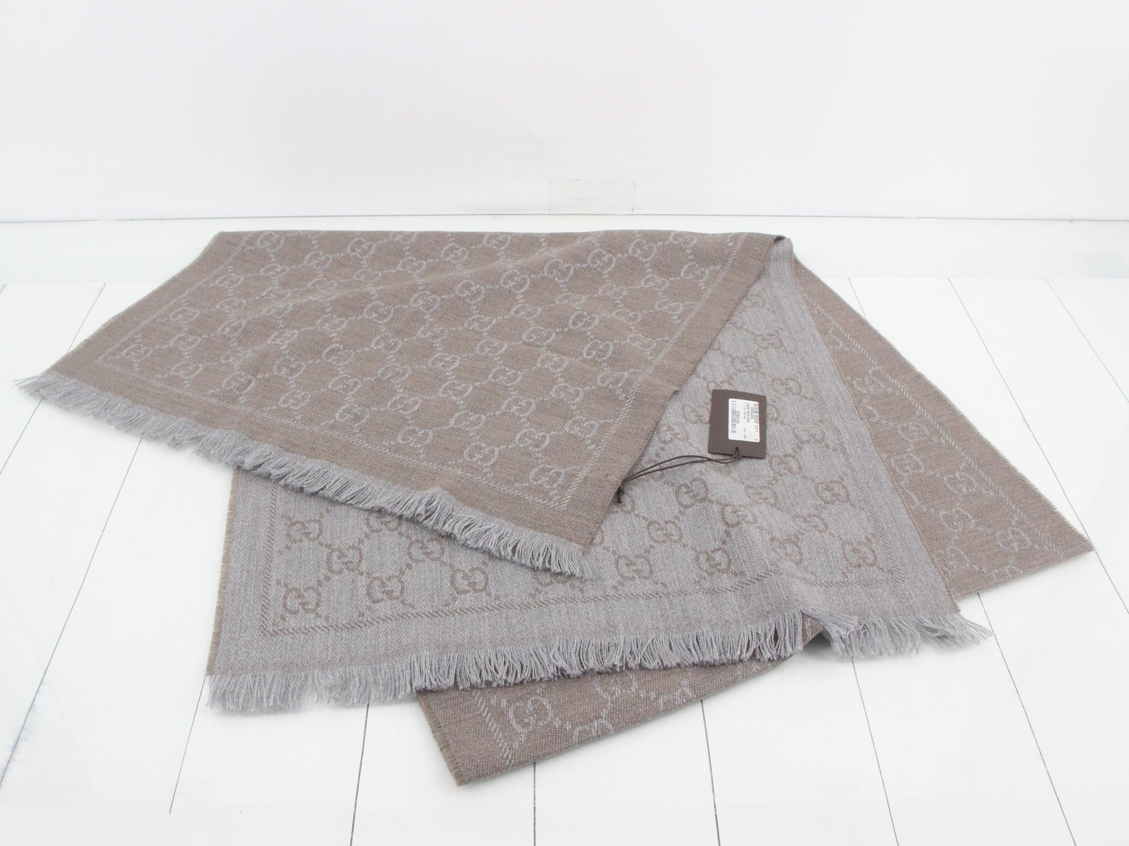 Scarf with tags — view 2