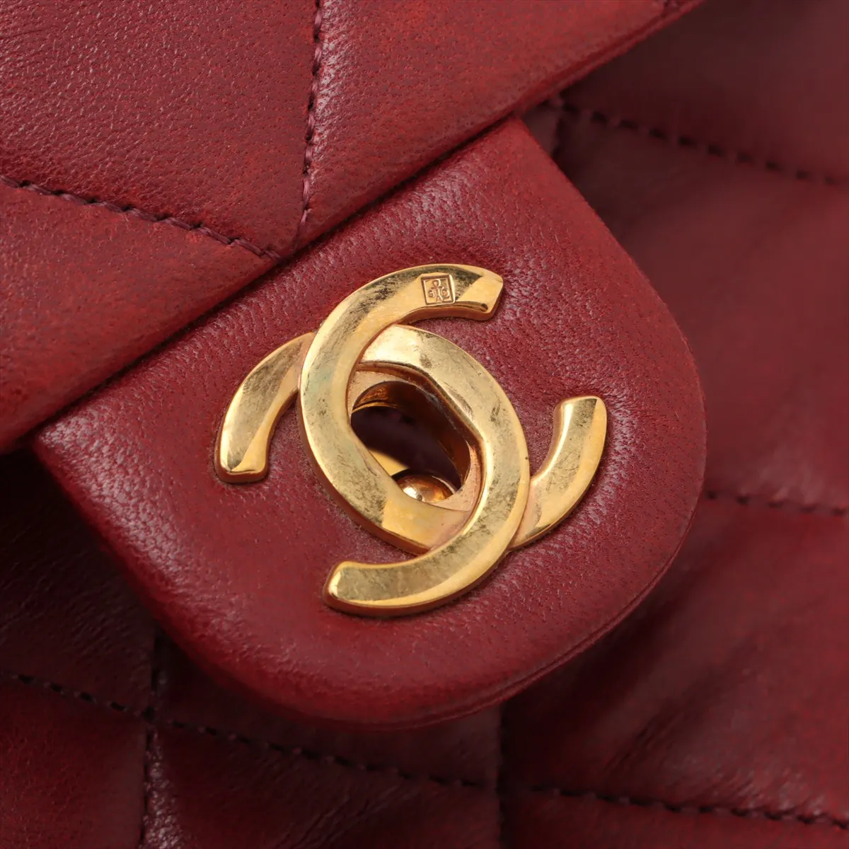 Matelasse Lambskin Single Flap Single Chain Bag Red Gold Hardware — view 12