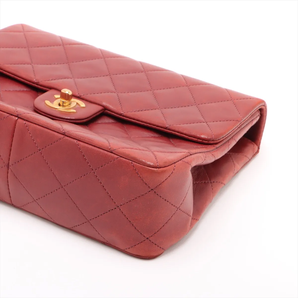 Matelasse Lambskin Single Flap Single Chain Bag Red Gold Hardware — view 3