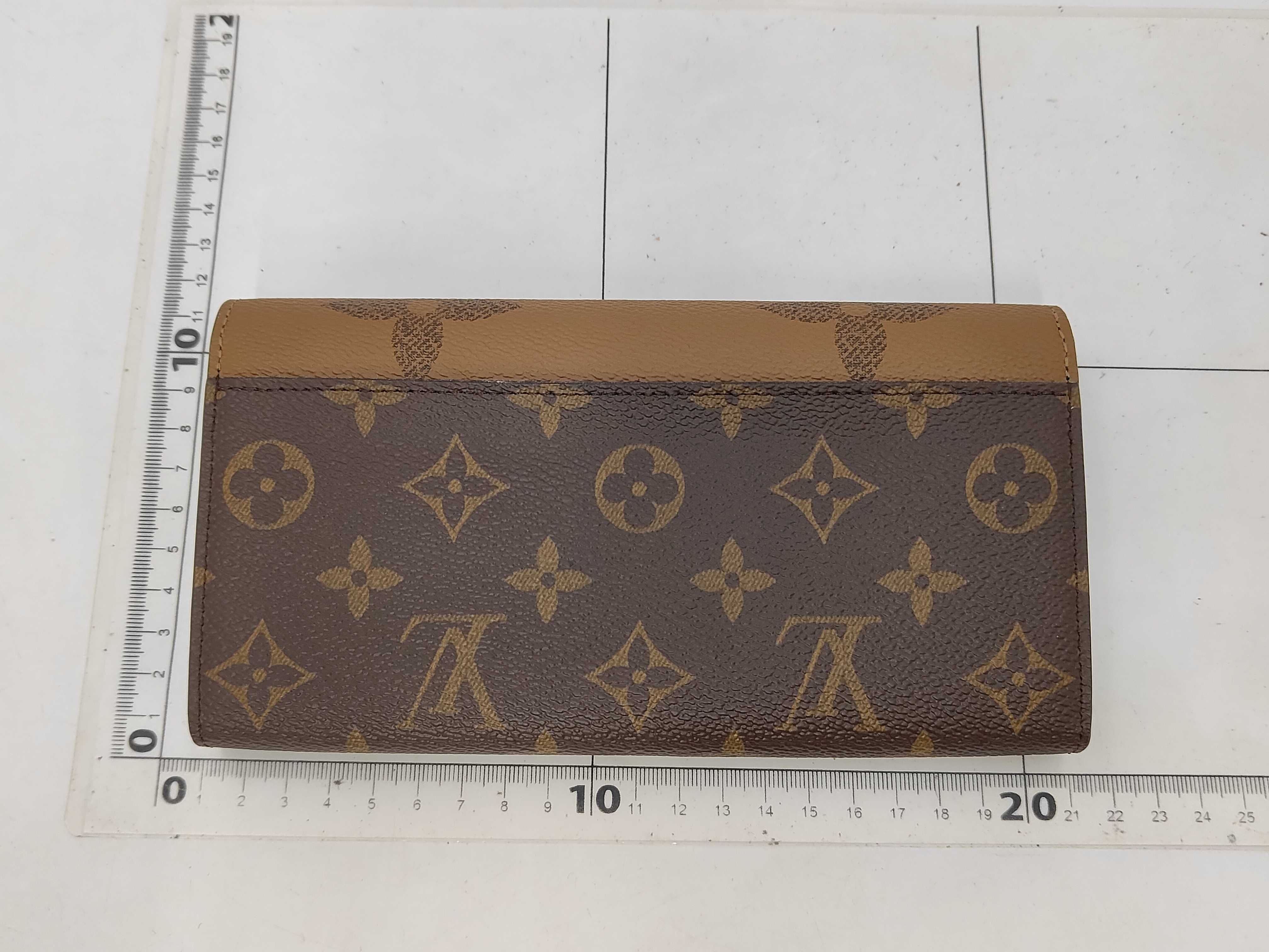 Monogram Louis Vuitton Giant Reverse Portefeuille Sarah IC Chip Wallet — view 2