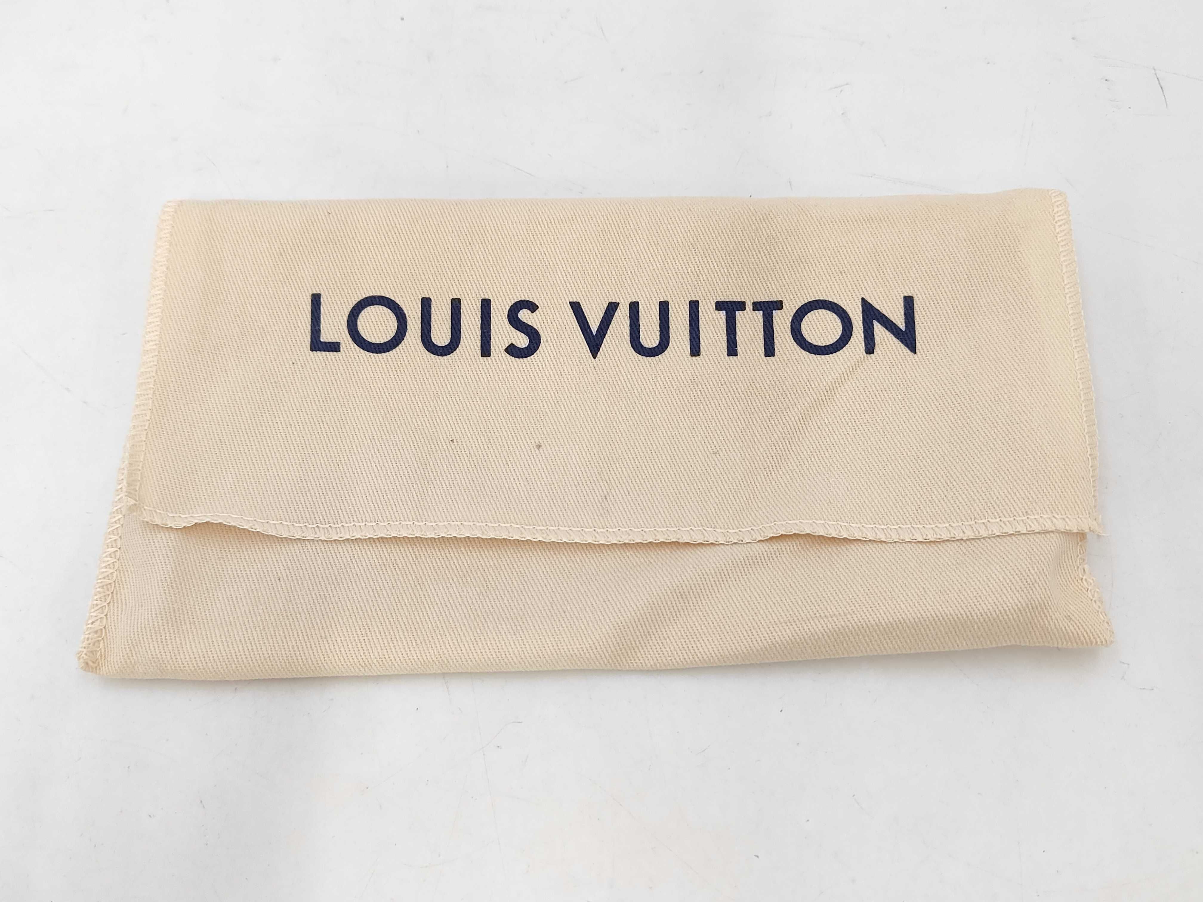 Monogram Louis Vuitton Giant Reverse Portefeuille Sarah IC Chip Wallet — view 14
