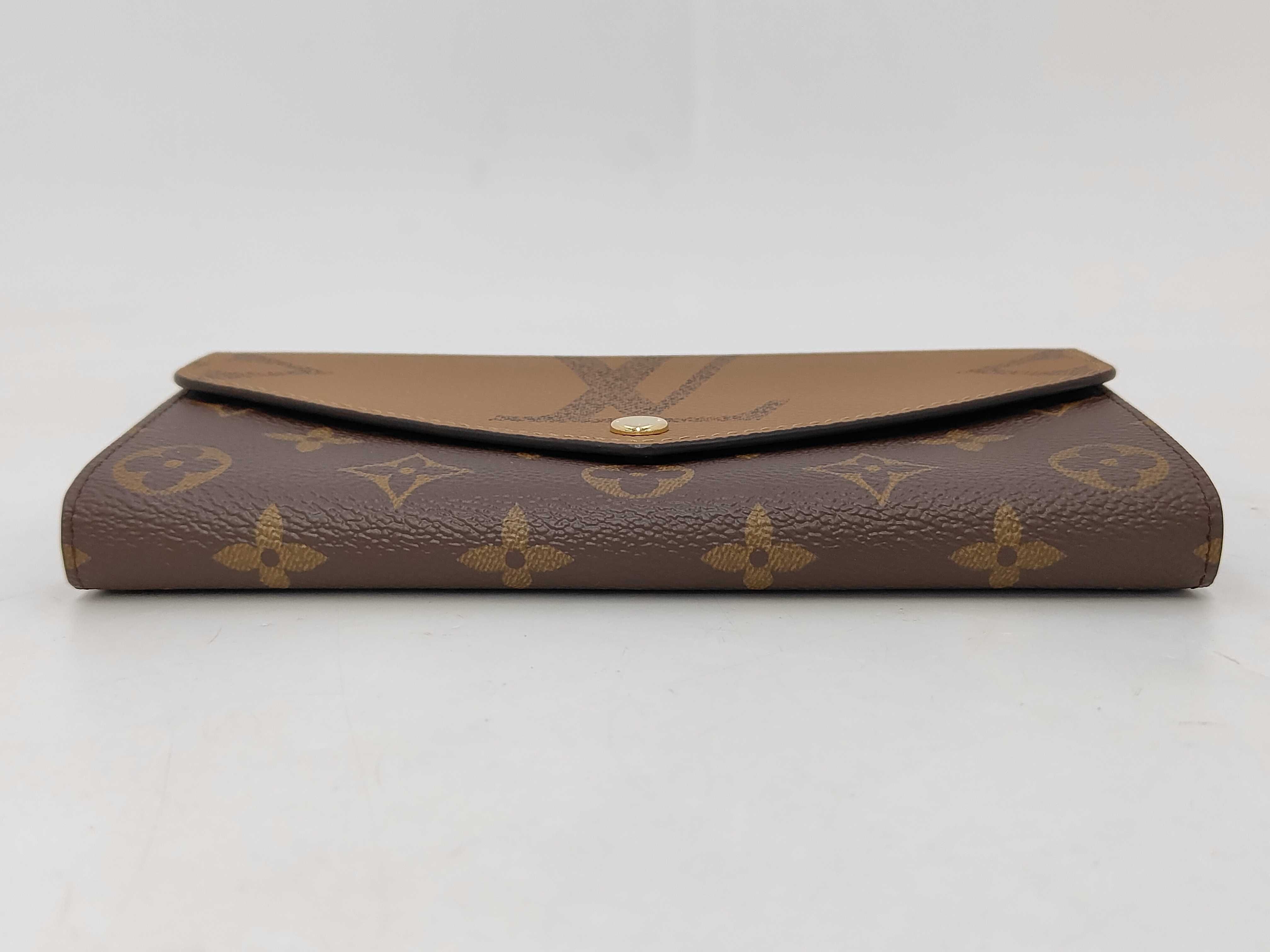 Monogram Louis Vuitton Giant Reverse Portefeuille Sarah IC Chip Wallet — view 3