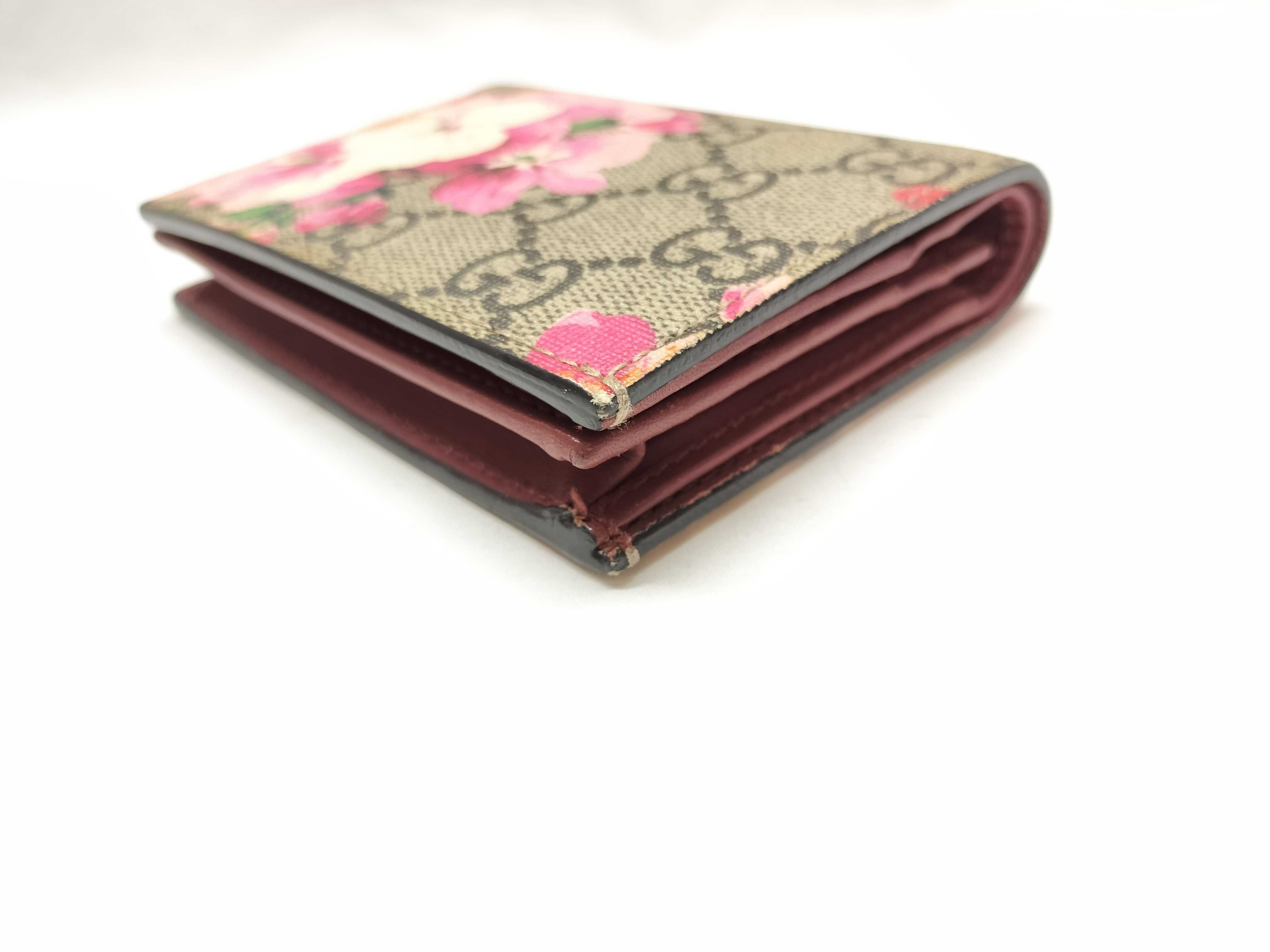 Flora/Bi-fold — view 3