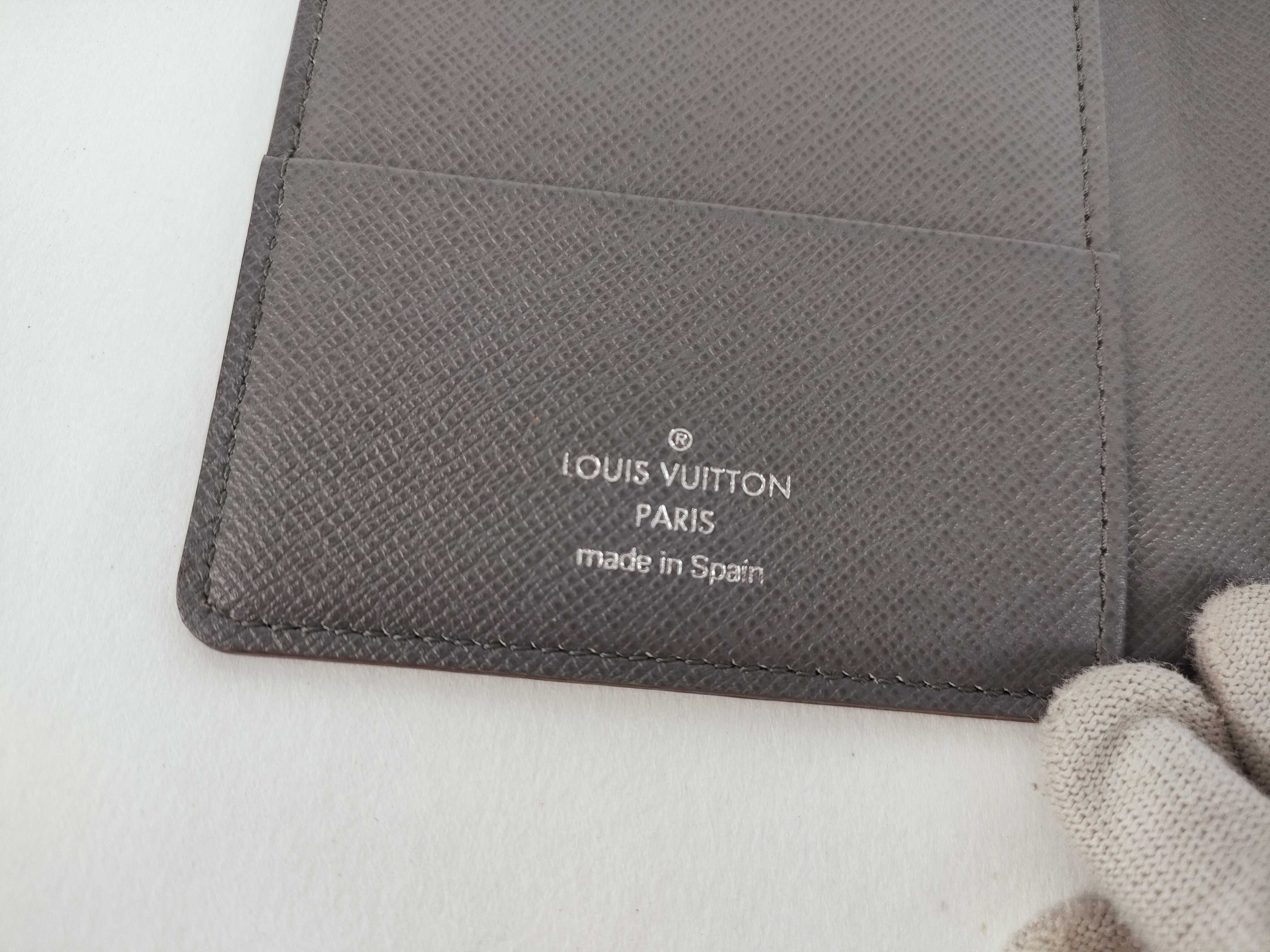 Taiga Passport Case, Taiga Card Case — view 9