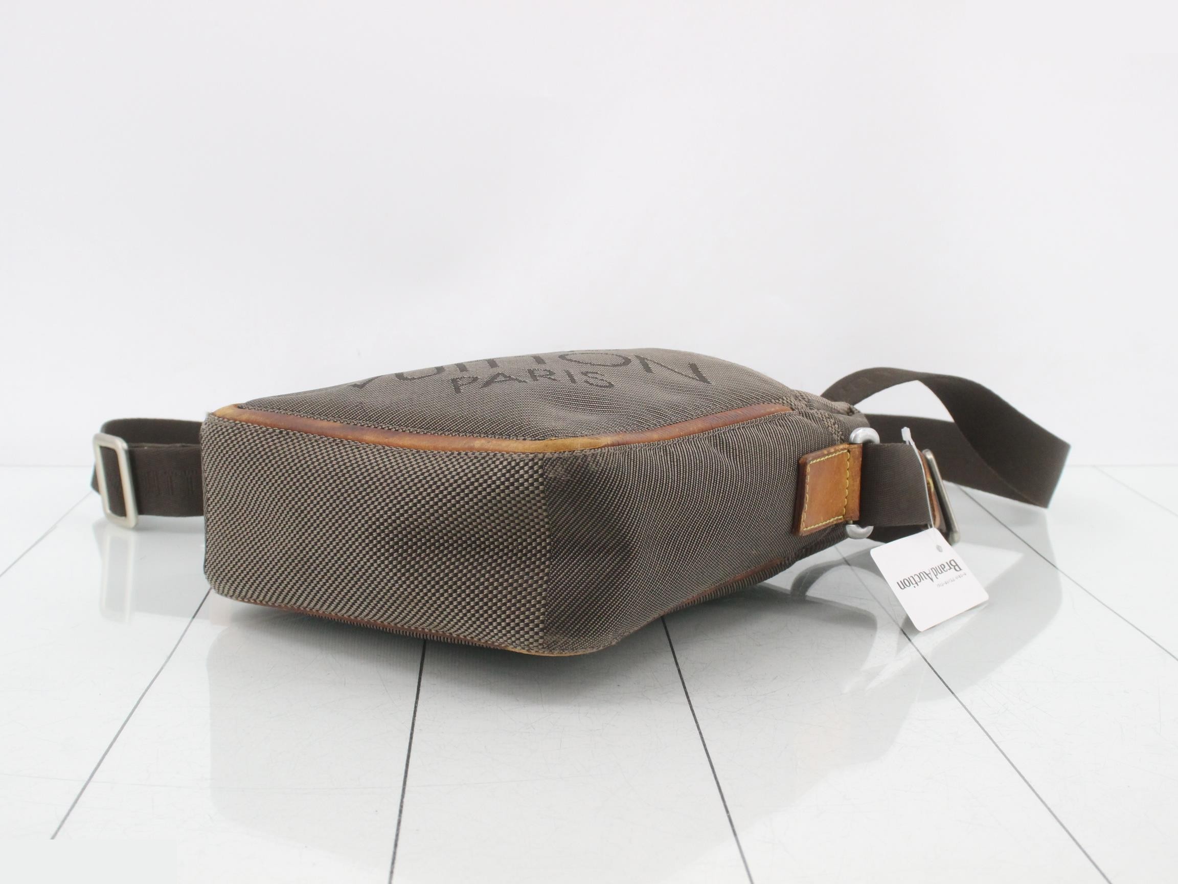 M93040 Damier Jouan Citadin Terre Shoulder Bag — view 6