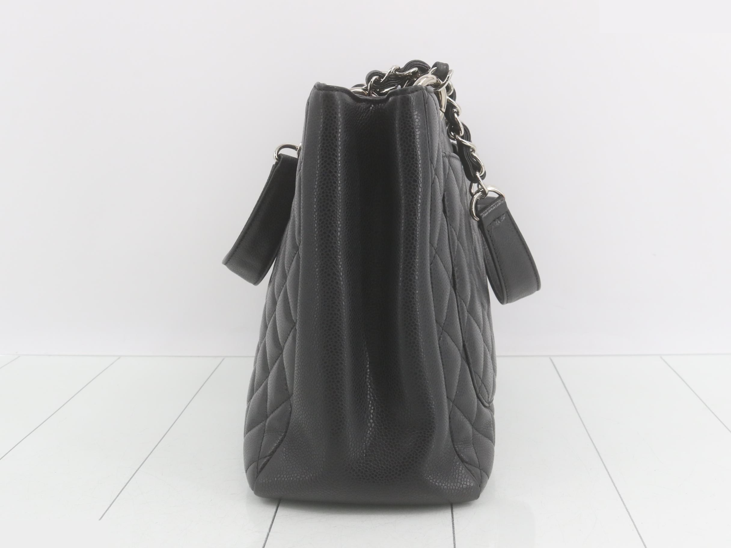 GST Caviar Skin Chain Handbag, Black — view 3