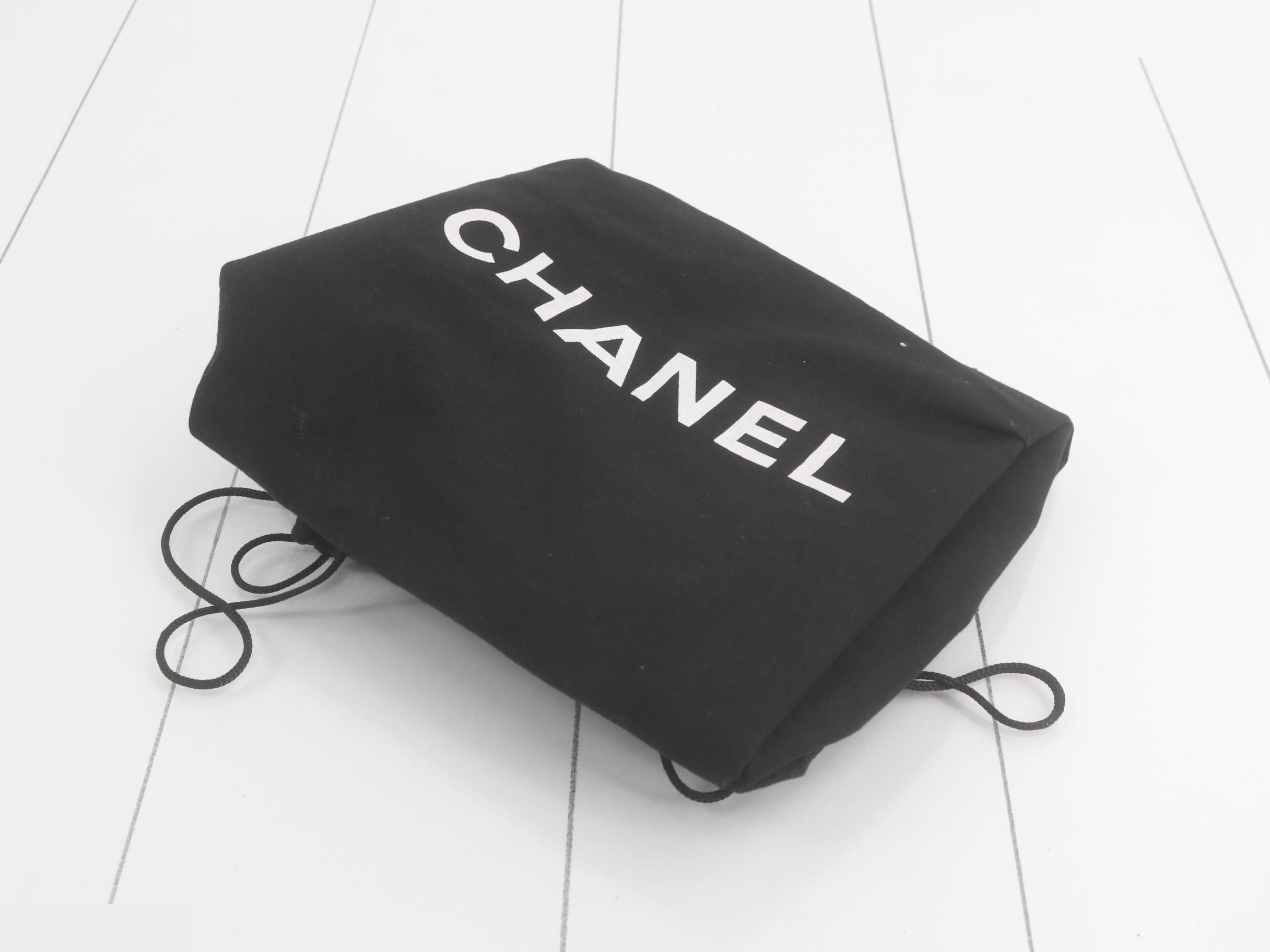 GST Caviar Skin Chain Handbag, Black — view 7