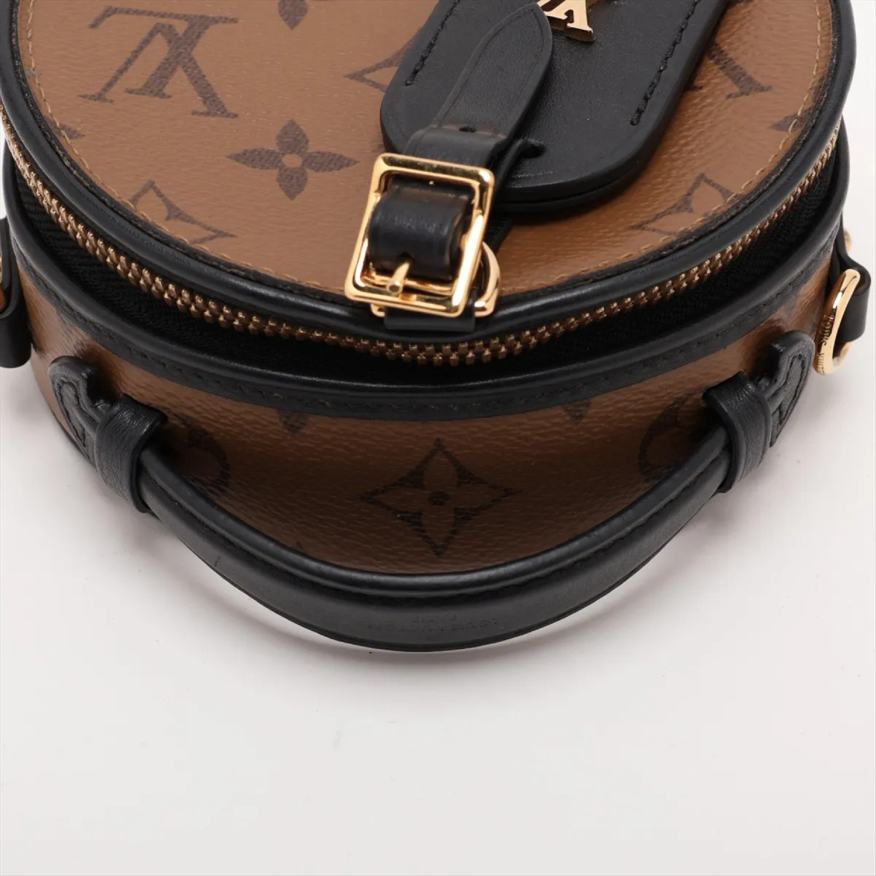 Monogram Reverse Boite Chapeau M68276 RFID detected shoulder bag — view 5