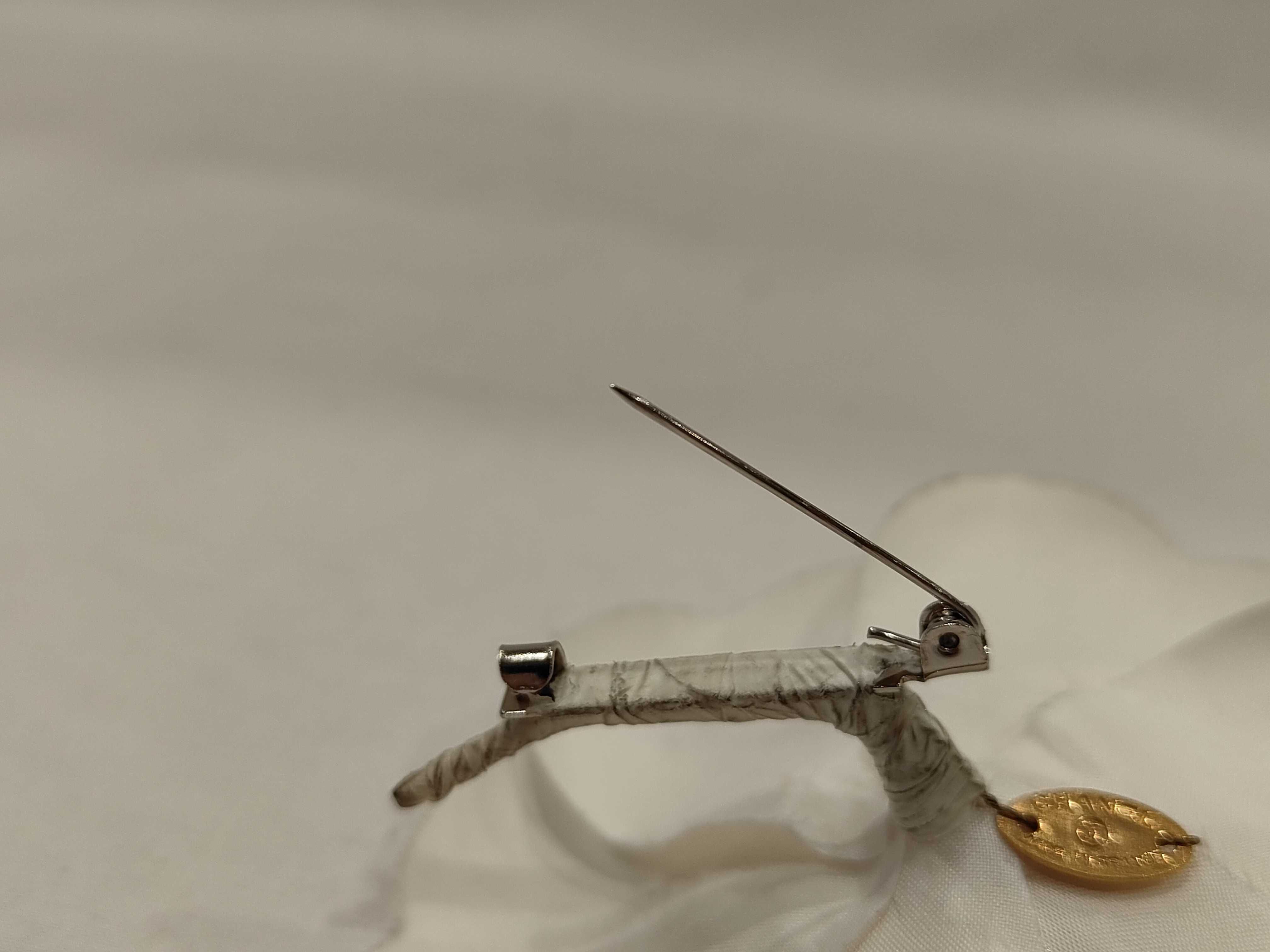 Camellia Corsage White Brooch — view 4