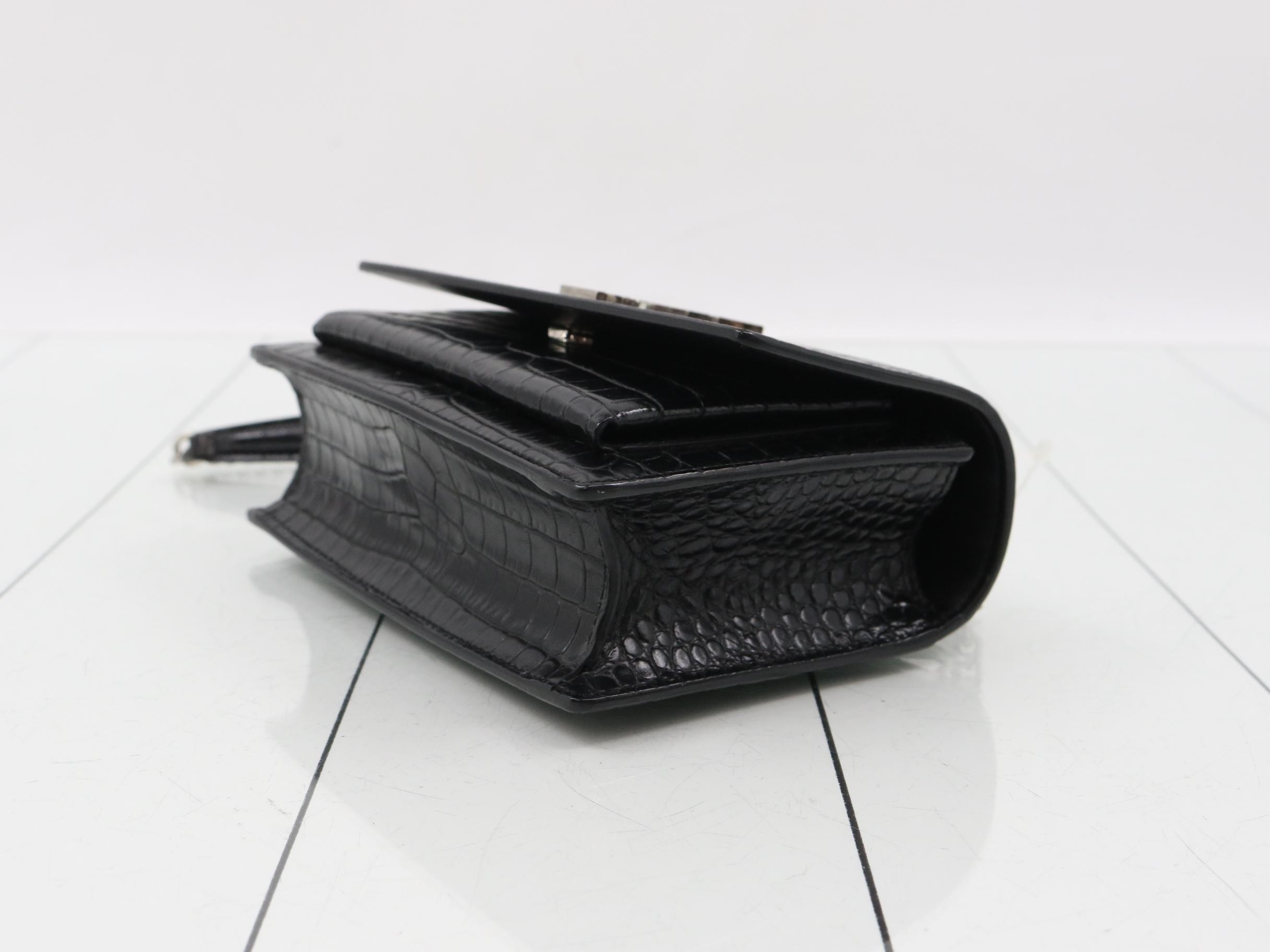 Chain shoulder bag, item number 452157, crocodile embossed. — view 6