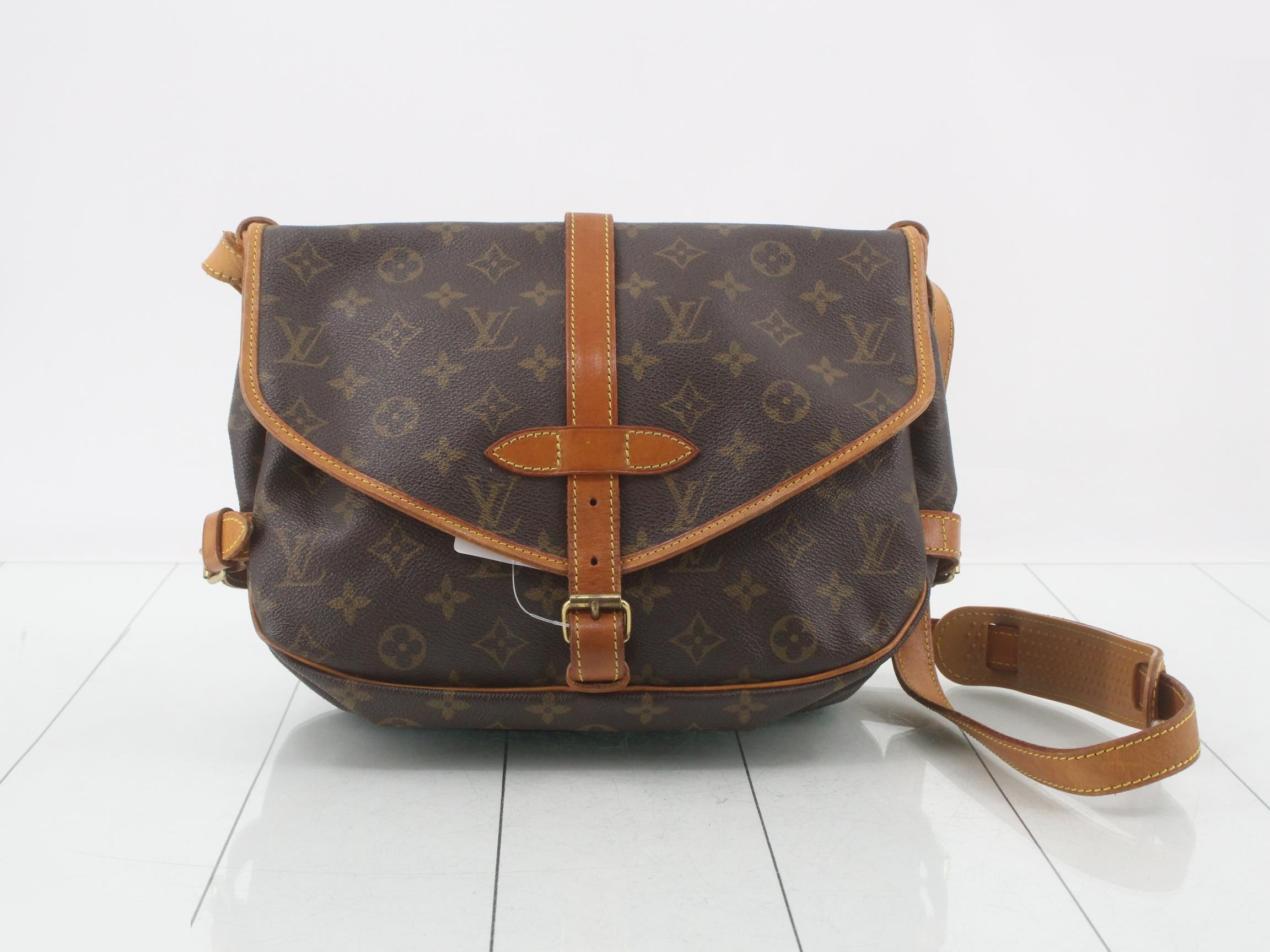 Saumur Shoulder Bag