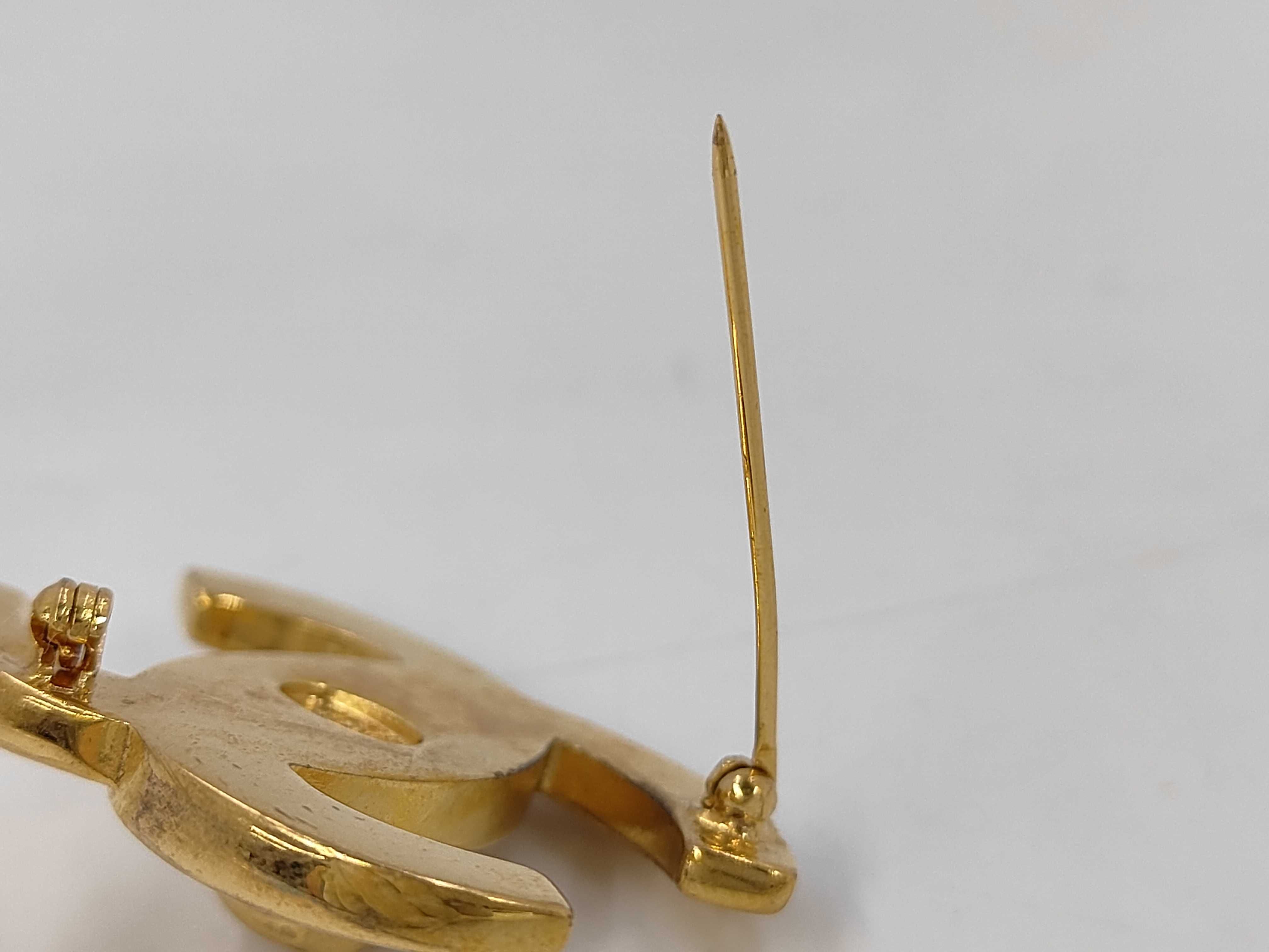 brooch (with comments) — view 2