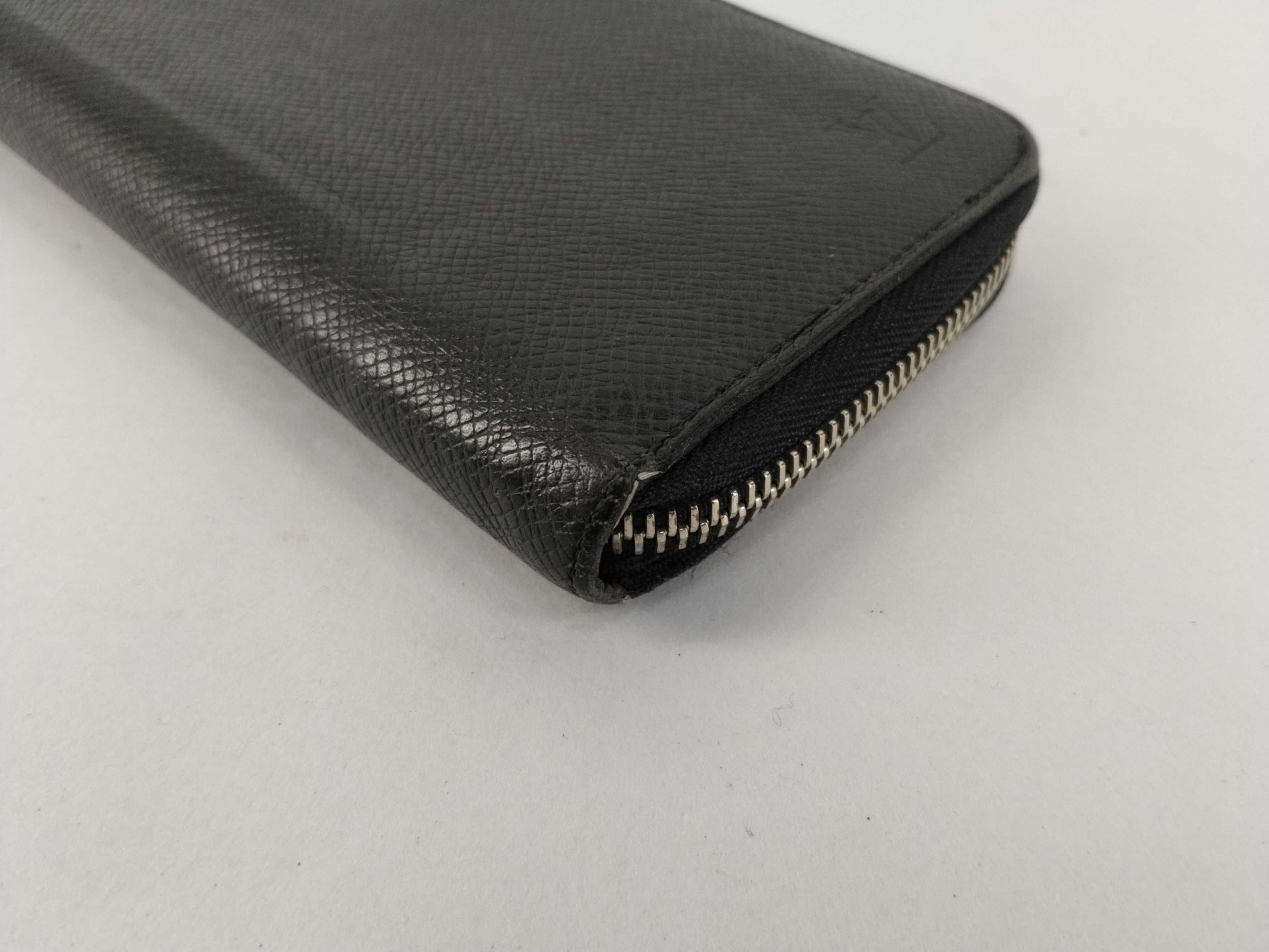 Taiga Visit Vertical Taiga Wallet — view 3