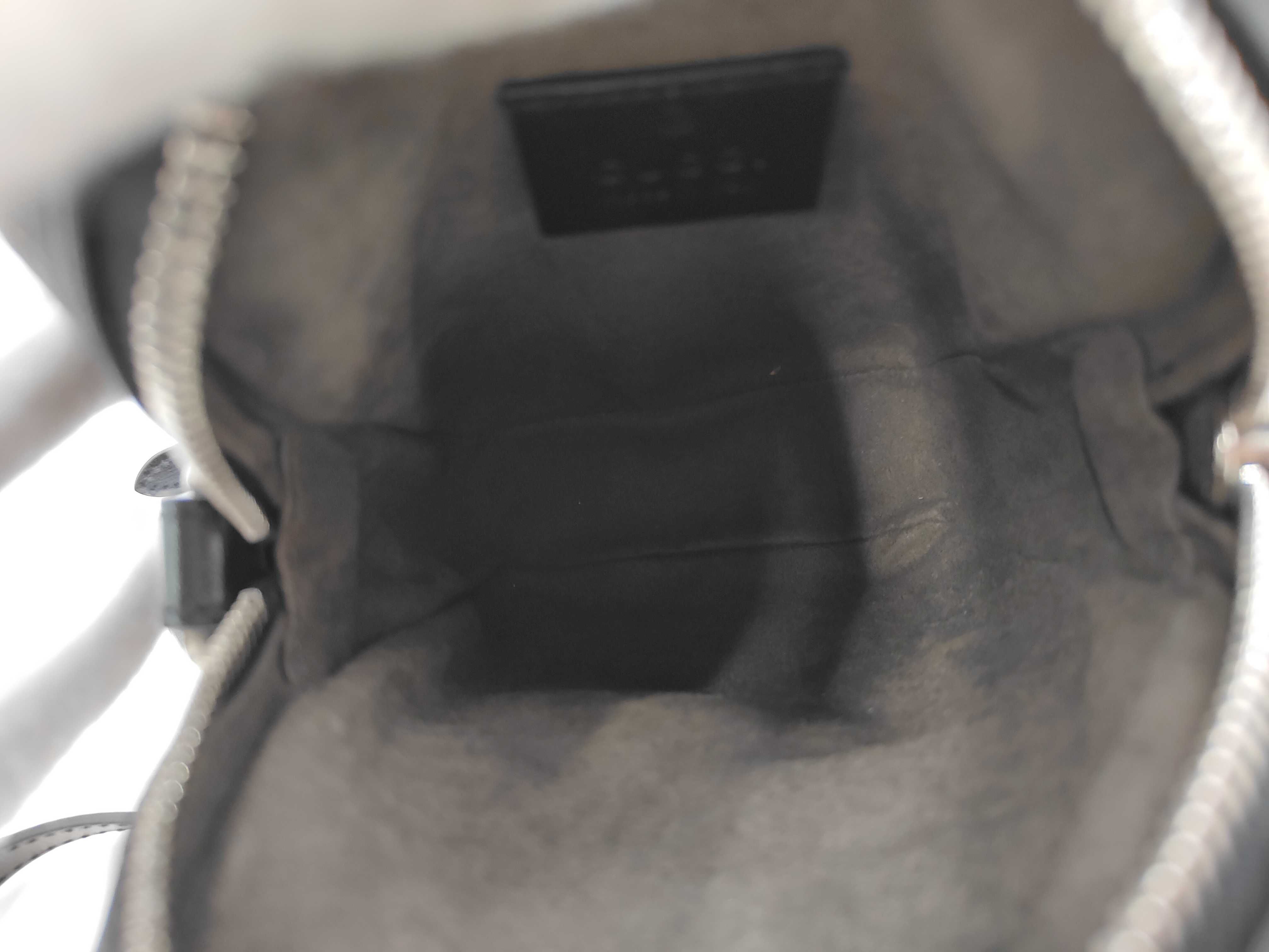 GG Canvas Shoulder Bag — view 8