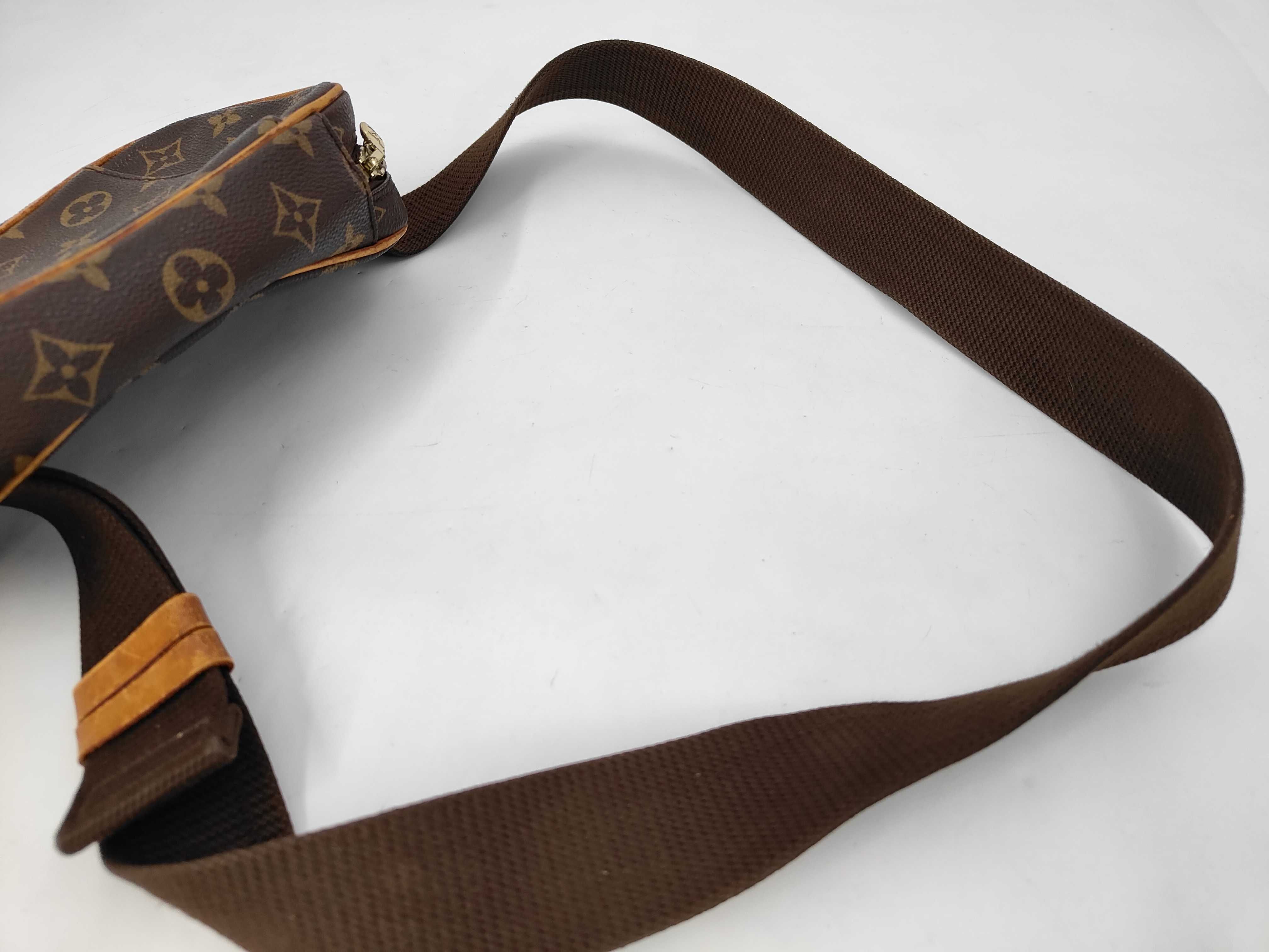 Monogram Pochette Gange CA0054 Shoulder Bag — view 7