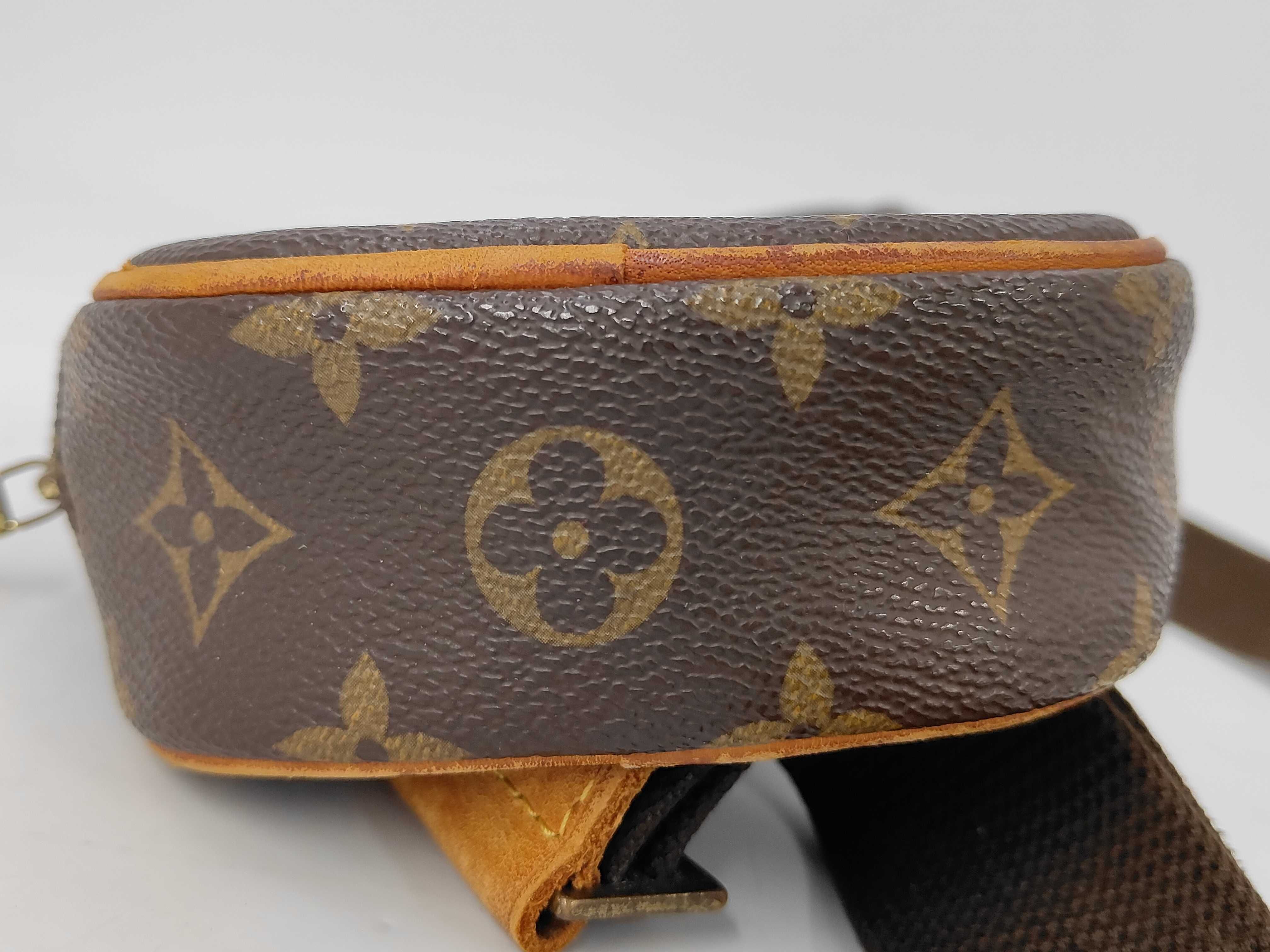 Monogram Pochette Gange CA0054 Shoulder Bag — view 10