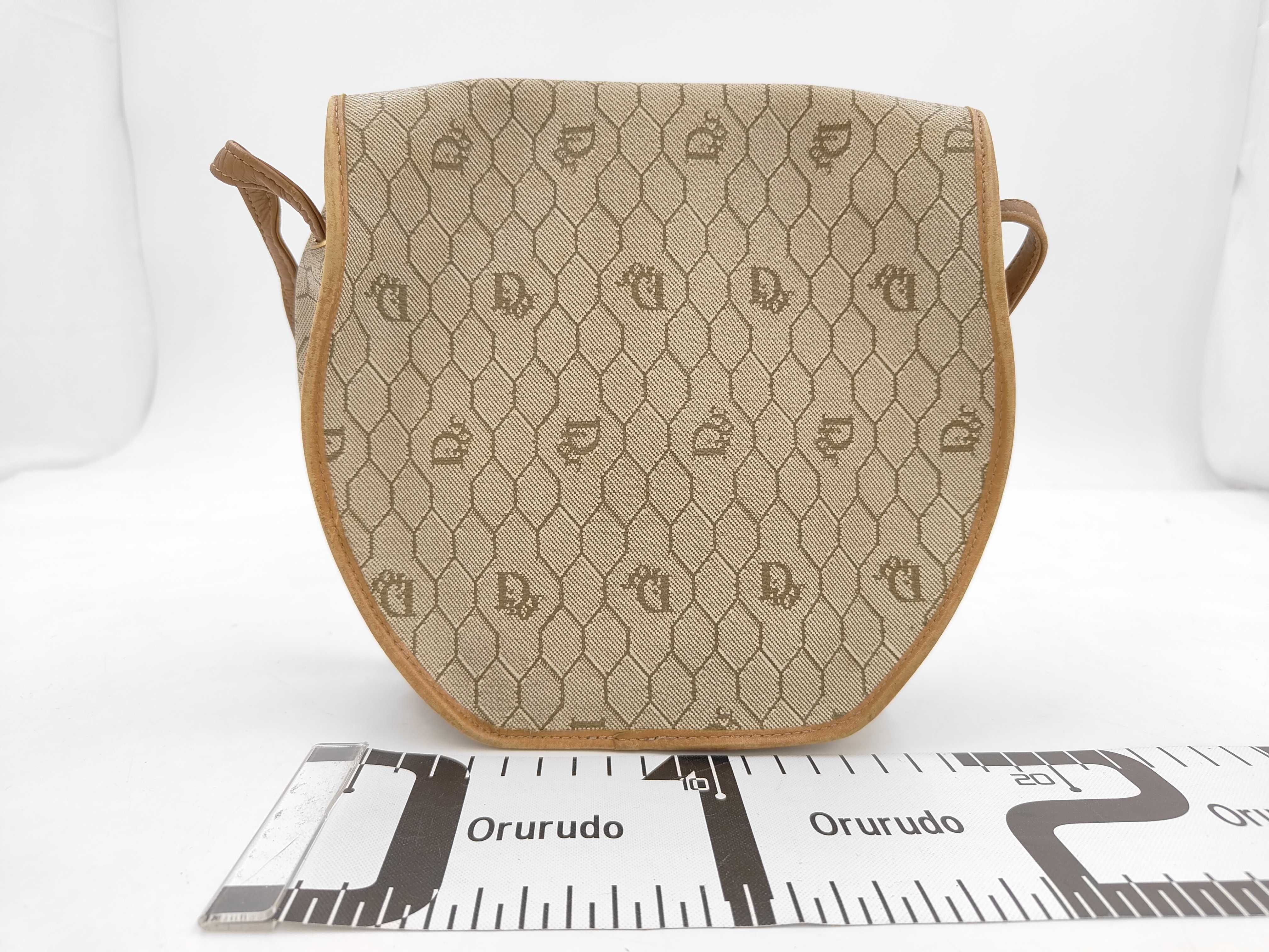 Honeycomb Pattern Shoulder Bag, Khaki — view 2