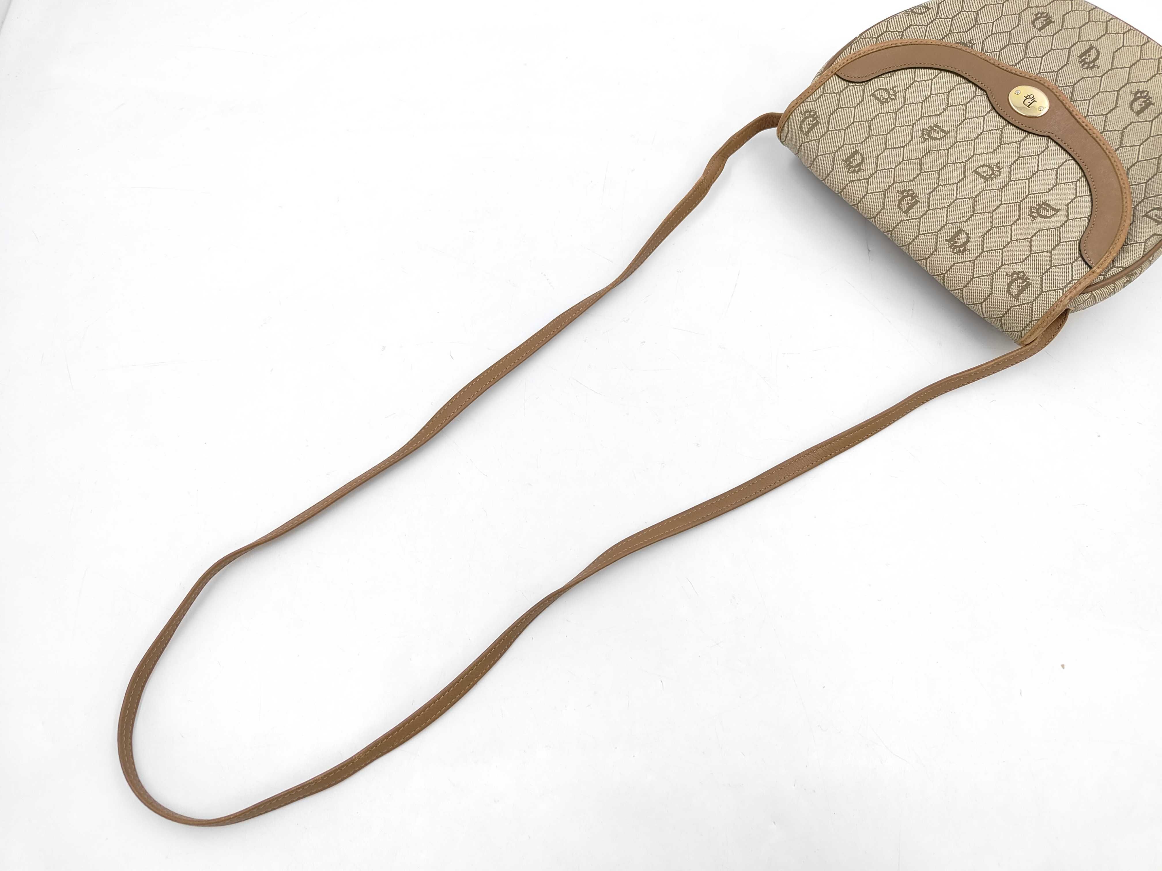 Honeycomb Pattern Shoulder Bag, Khaki — view 5