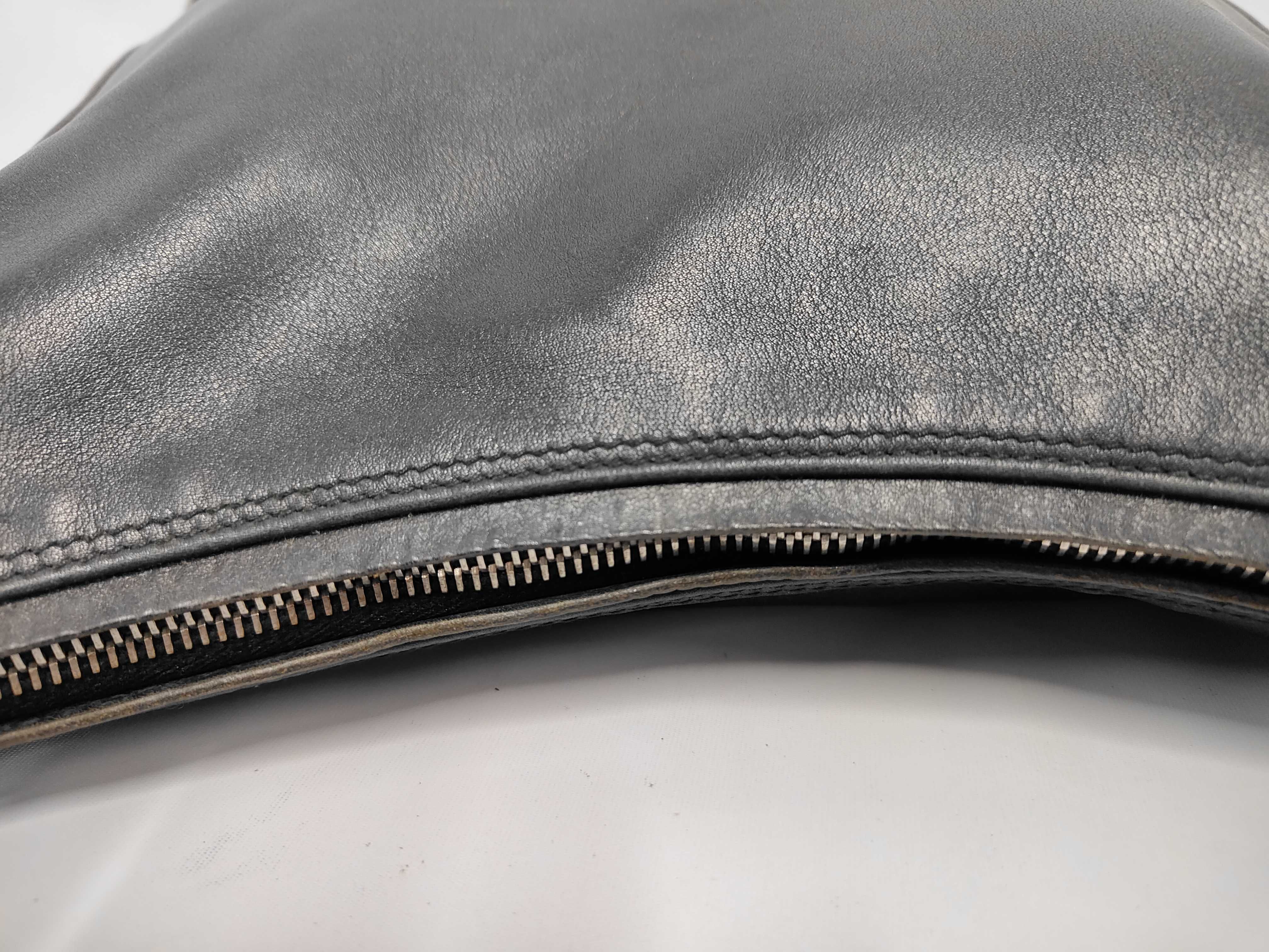 One-Shoulder Leather Shoulder Bag — view 8