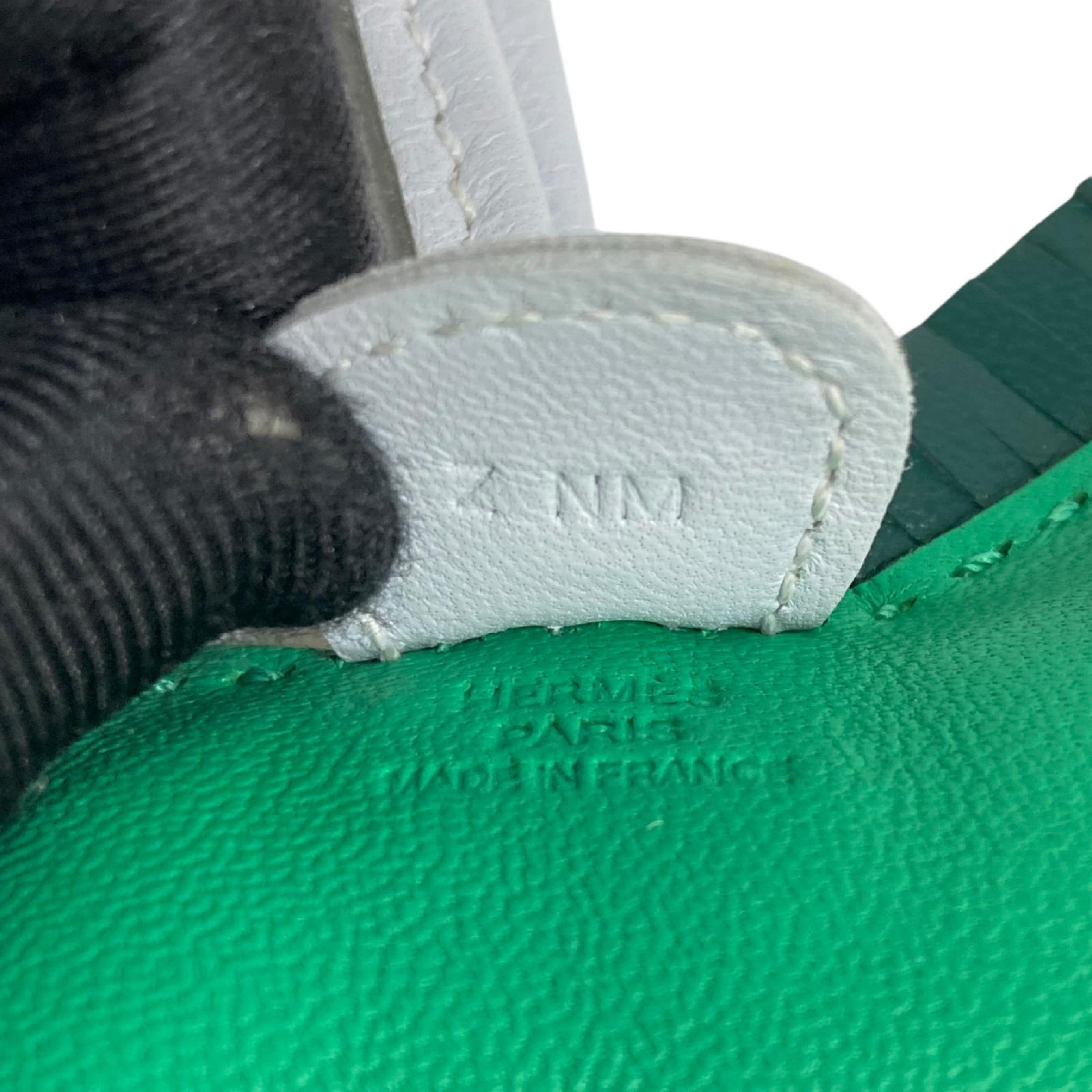 【*Shipped from: Hong Kong*】HERMES ( ) Green Lambskin Rodeo PM Stamp Z Charm — view 10