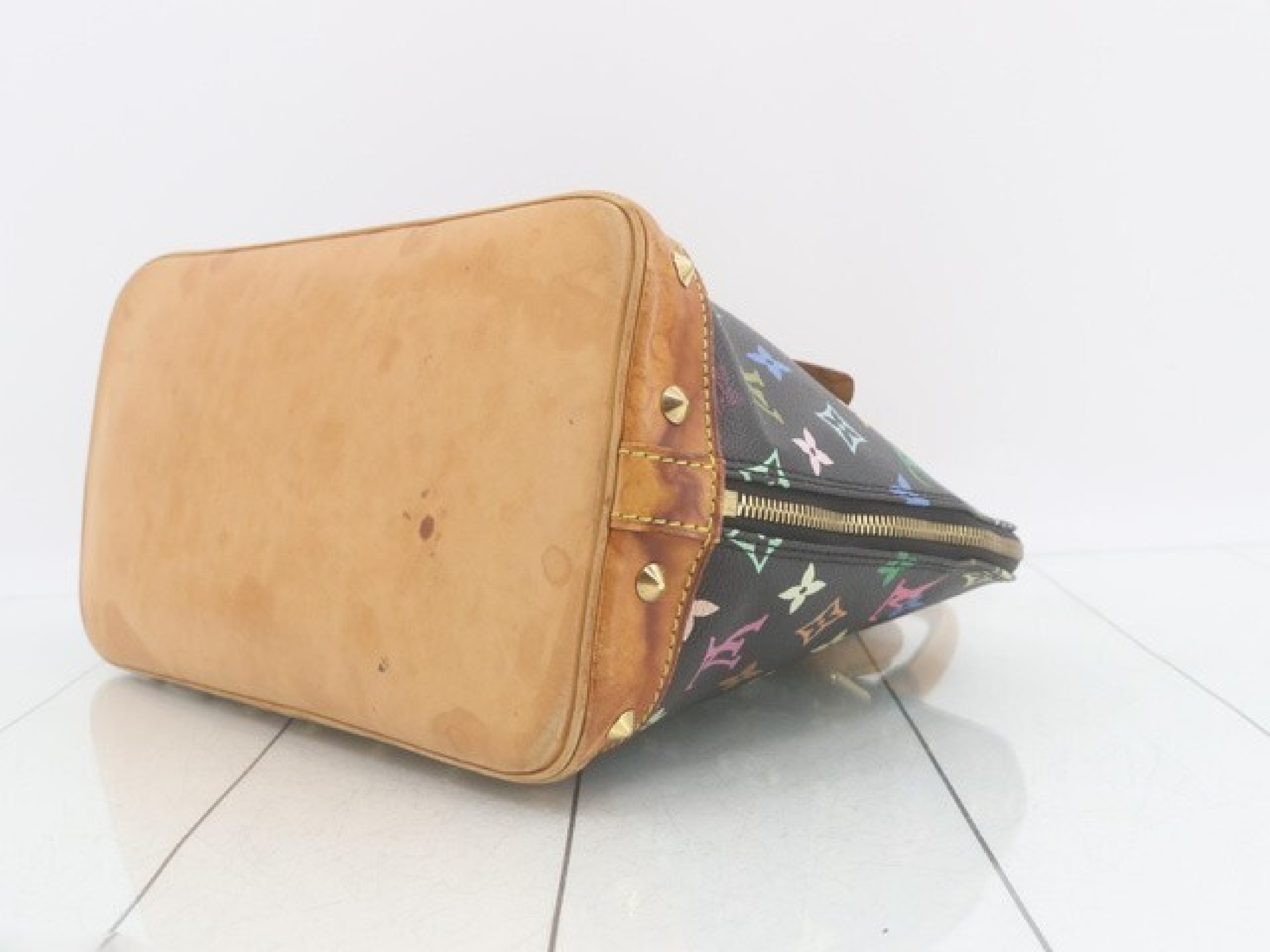 Alma Noir Handbag — view 5