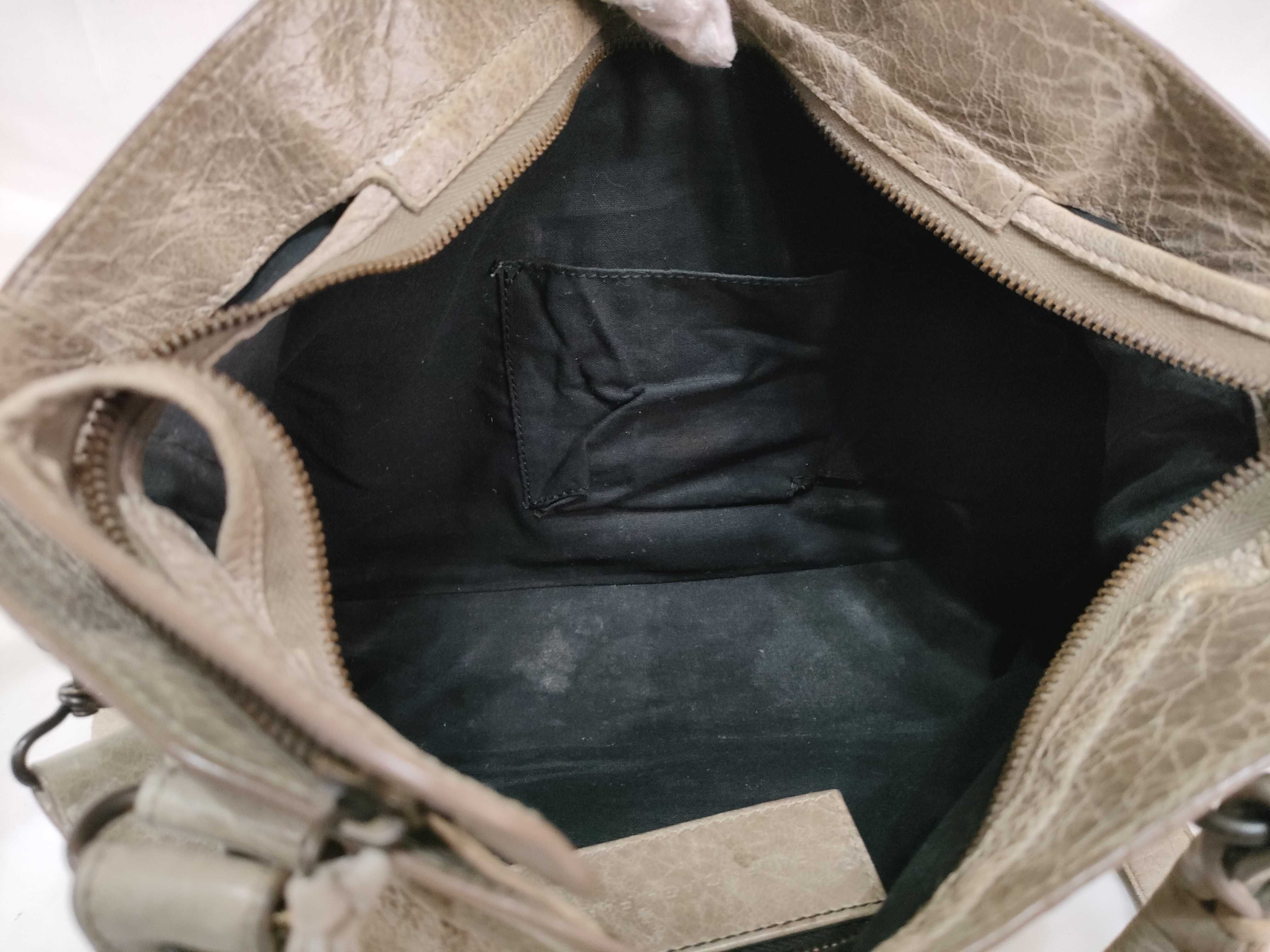 The Town Giant 2-Way Shoulder Bag — view 13