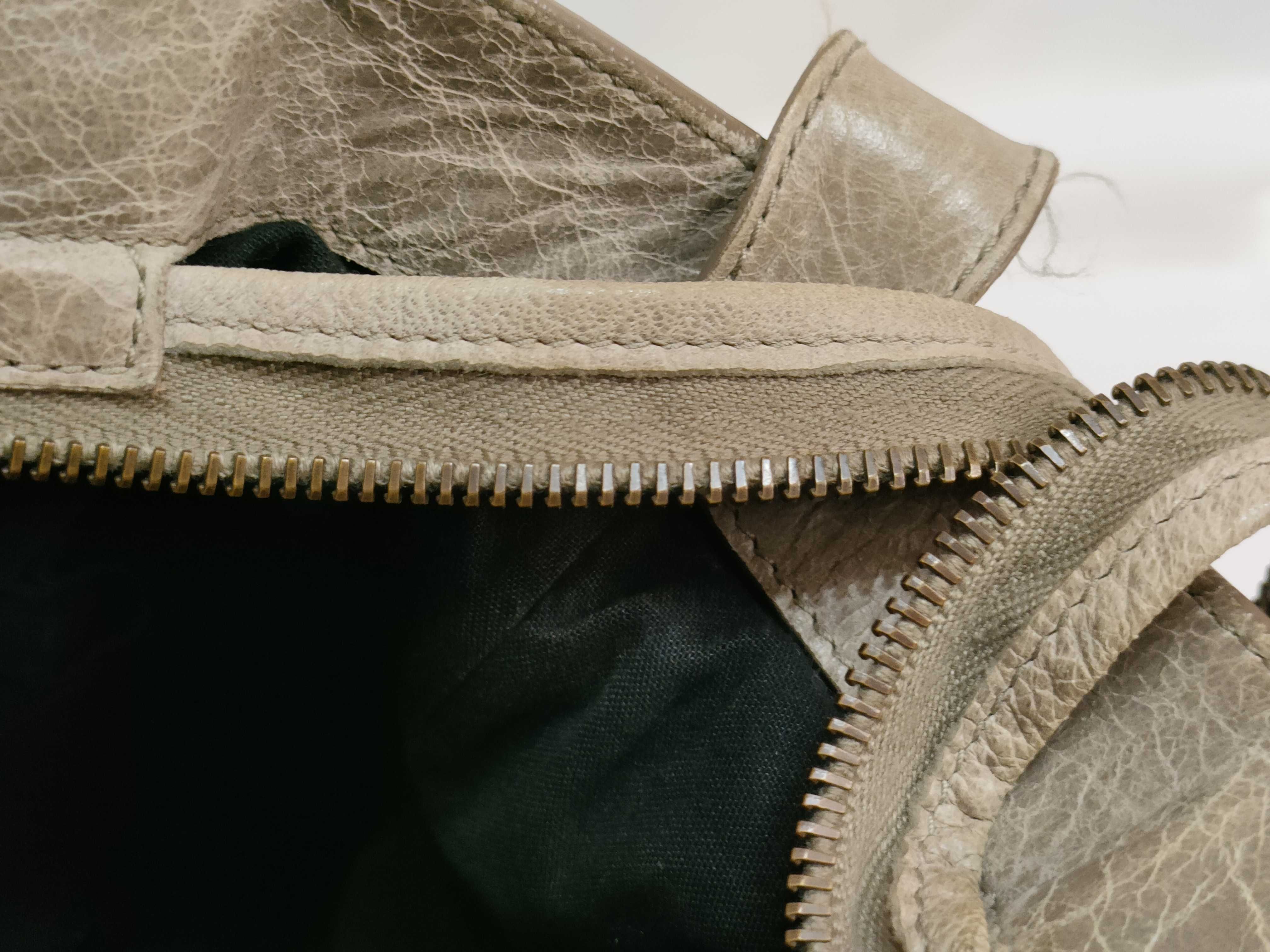 The Town Giant 2-Way Shoulder Bag — view 14
