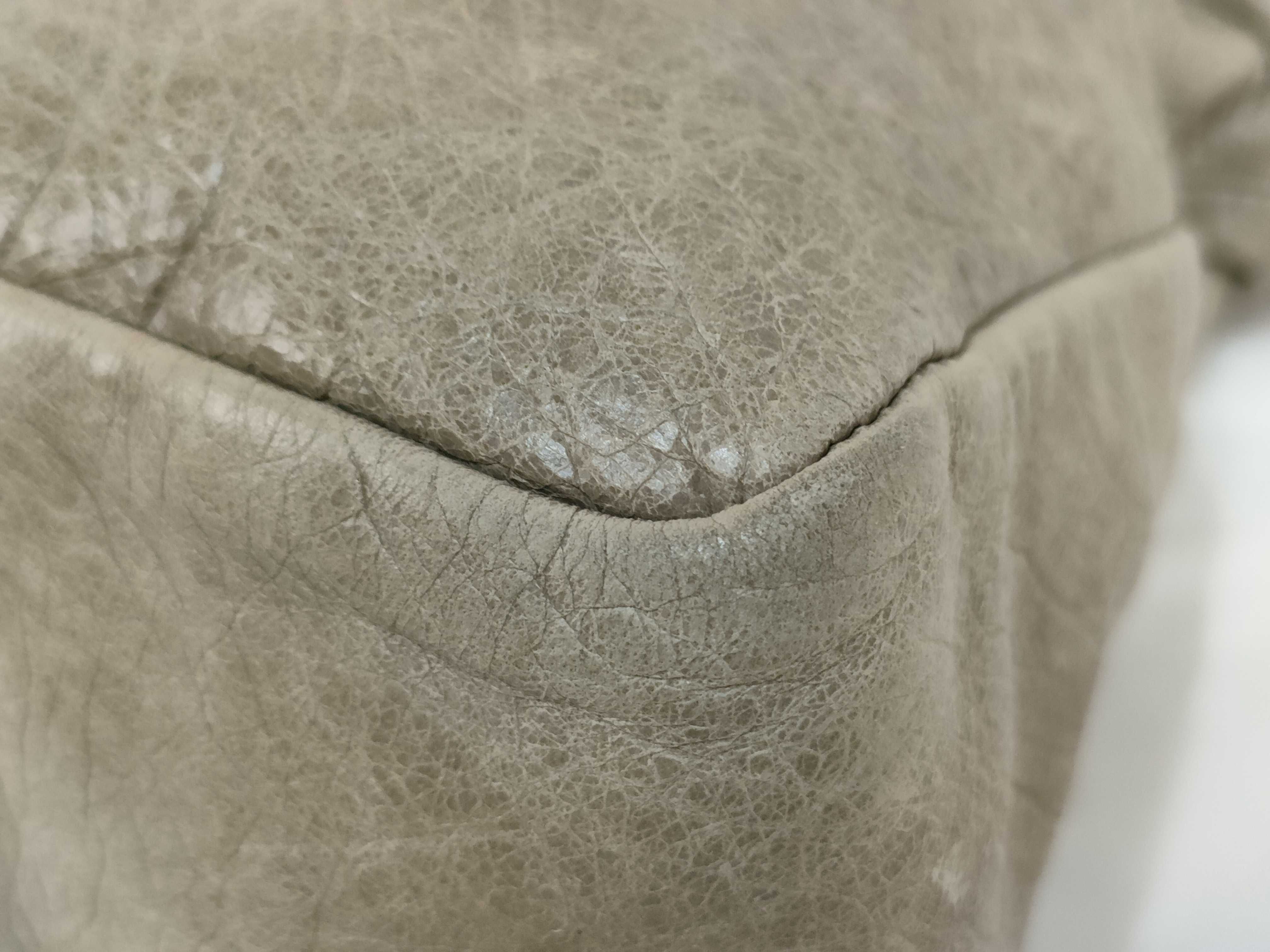 The Town Giant 2-Way Shoulder Bag — view 6