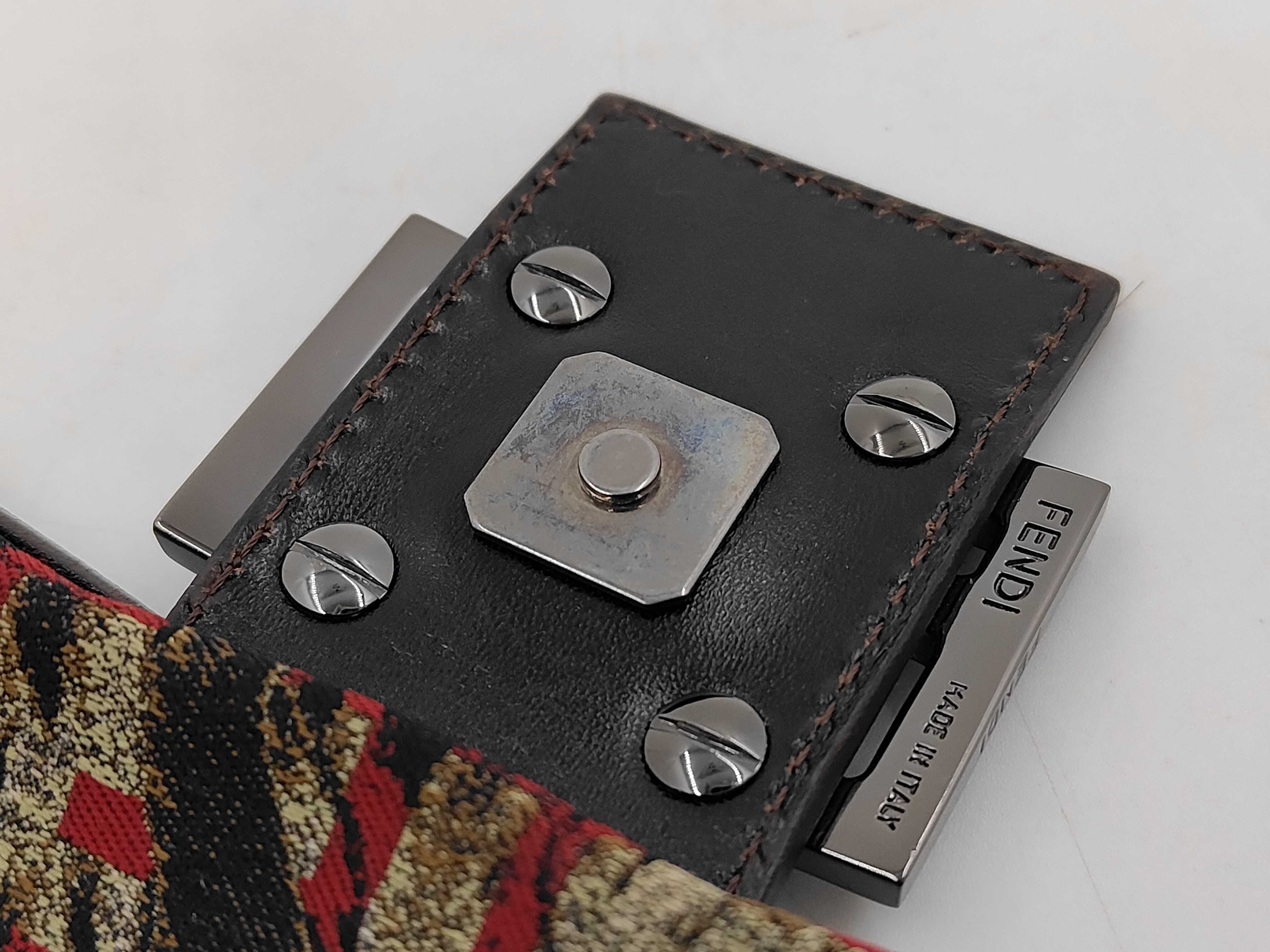 Birdman Bucket Shoulder Bag — view 10