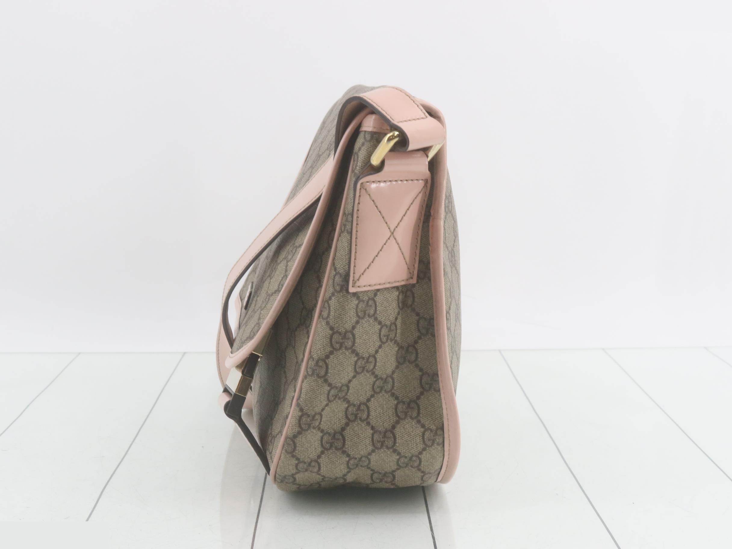 GG Supreme Shoulder Bag — view 3