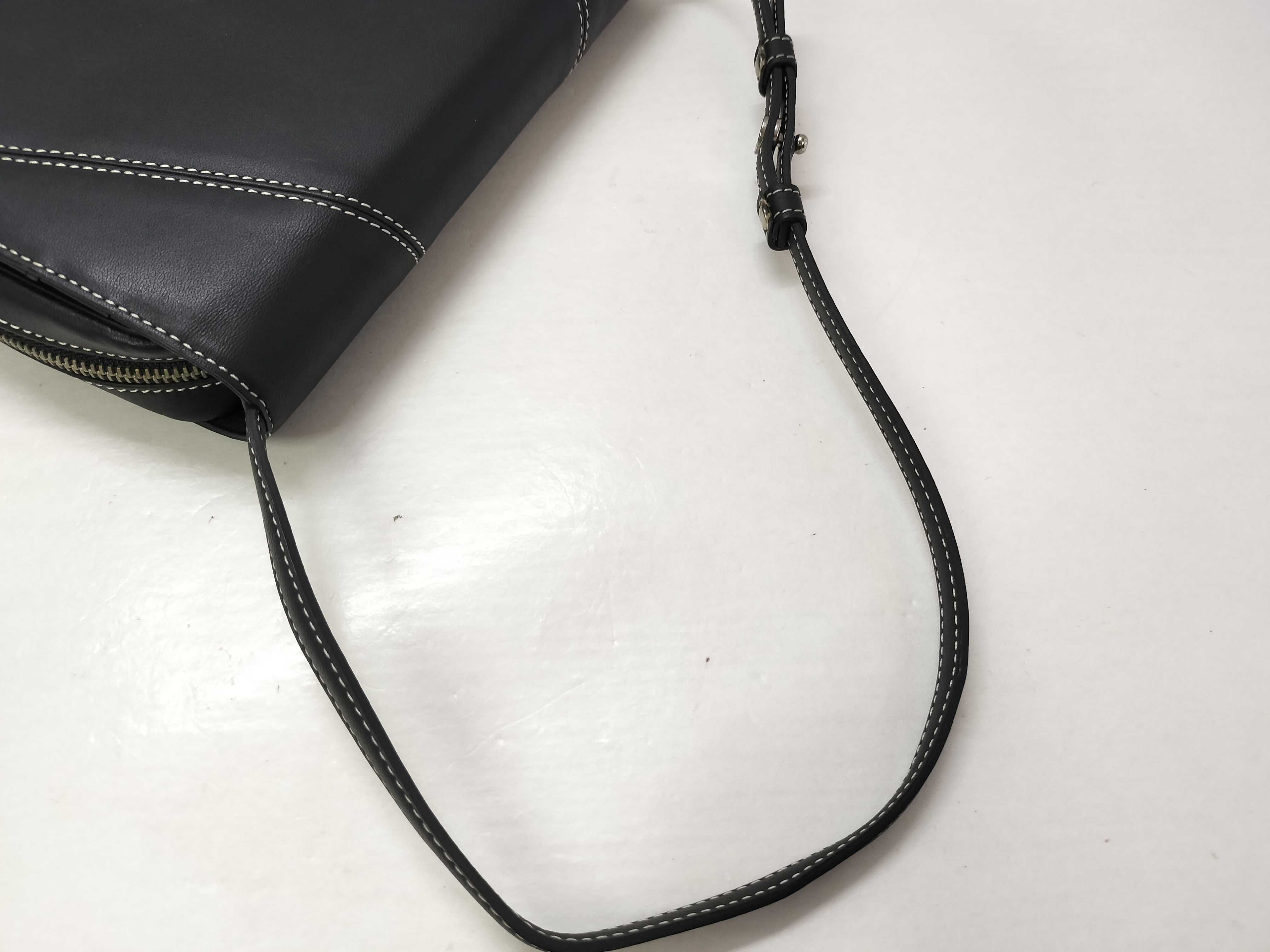 bag logo pouch — view 3
