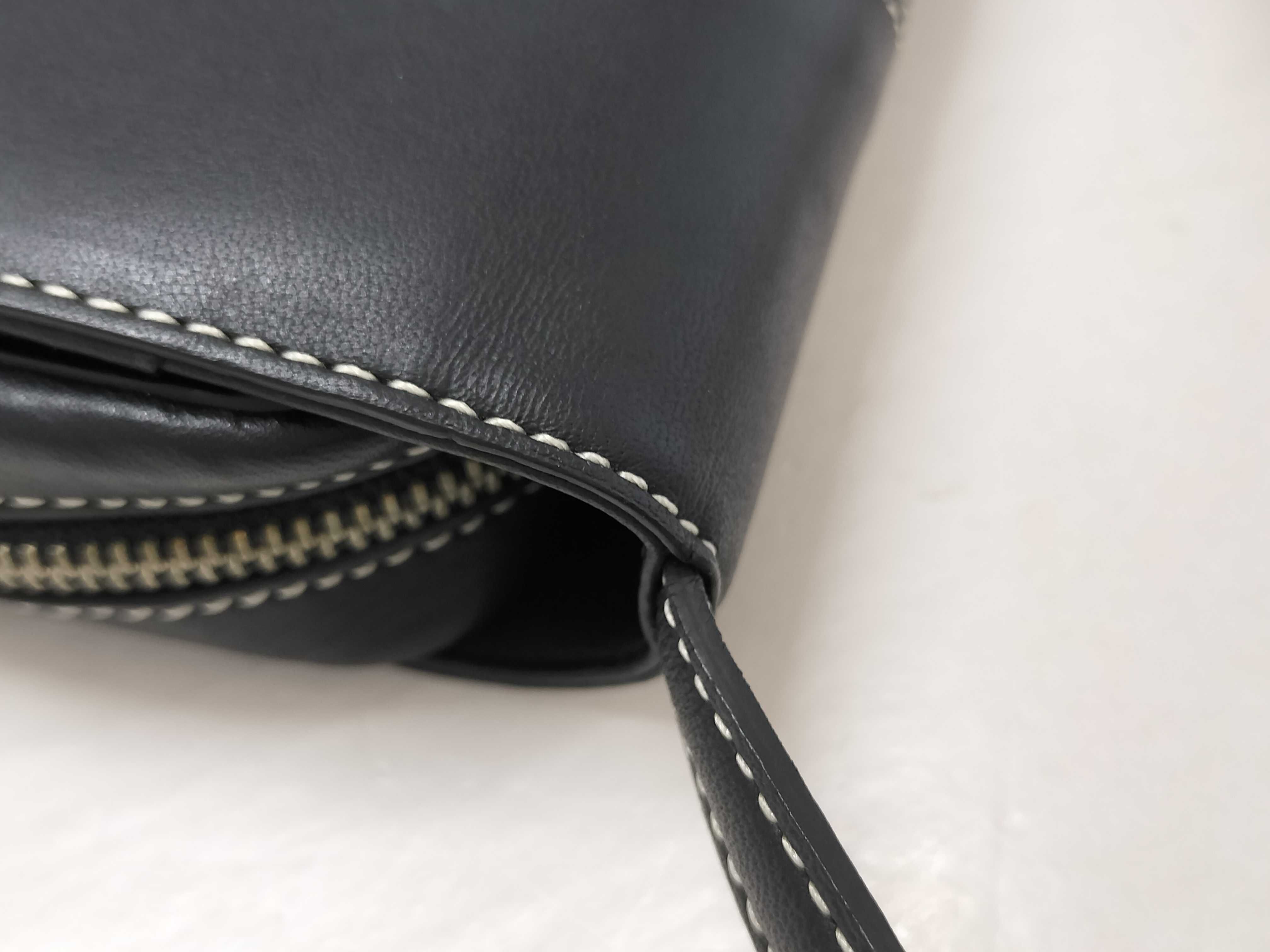 bag logo pouch — view 5