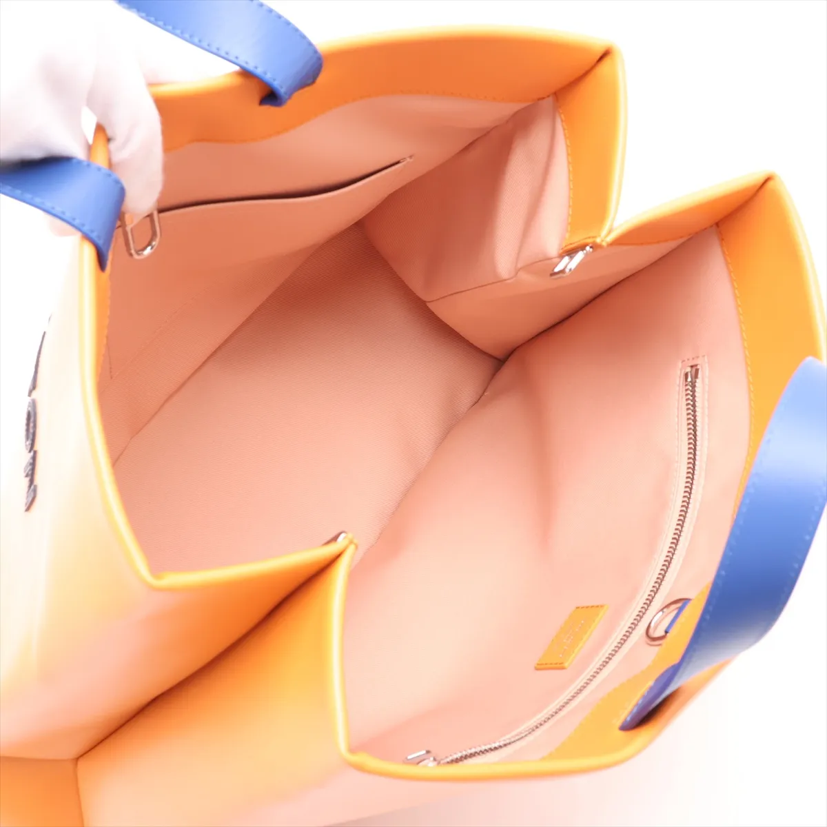 Logo Shopper Tote MM M24457 Orange (RFID detected) — view 8