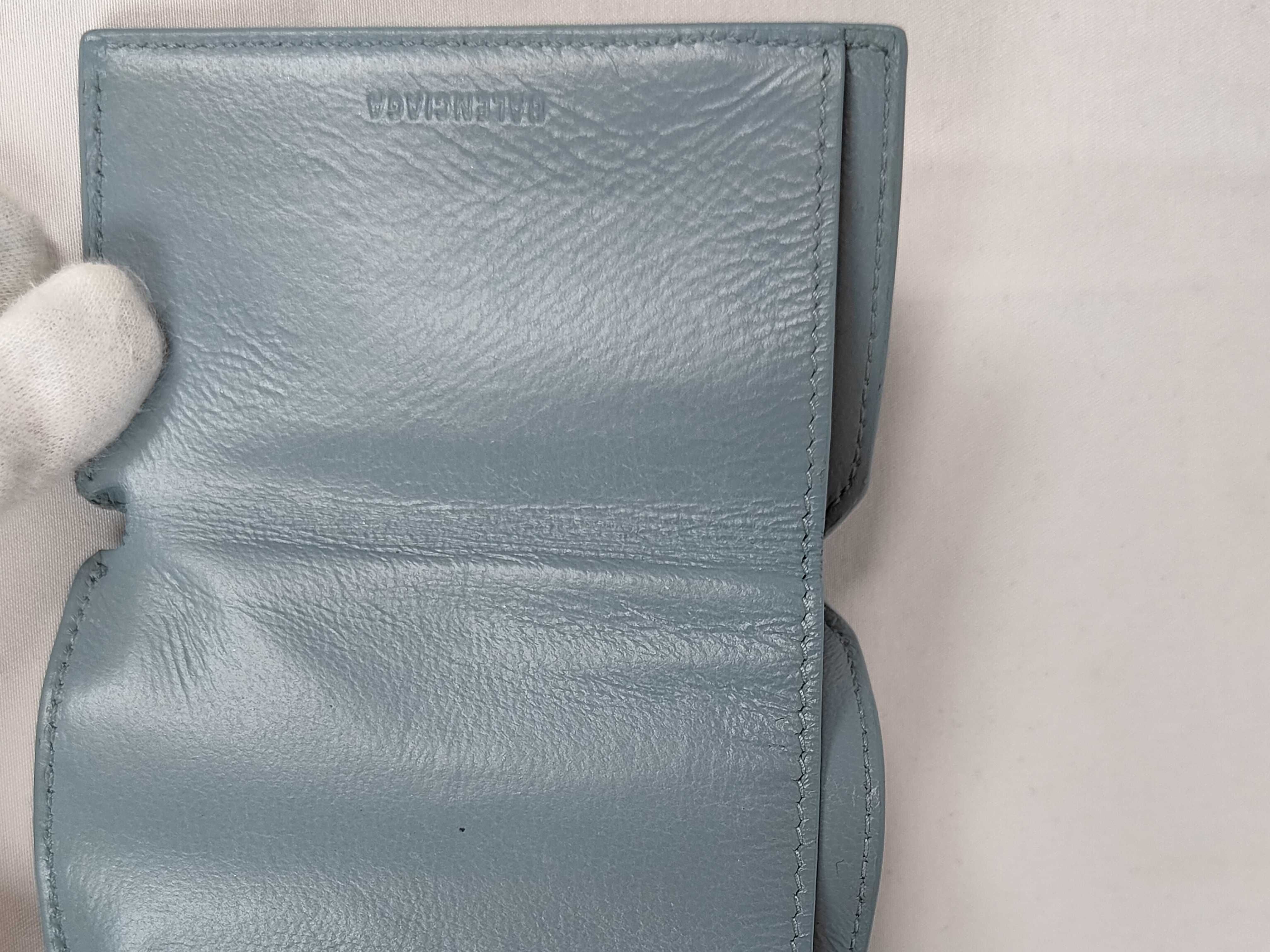 wallet, light blue wallet — view 9