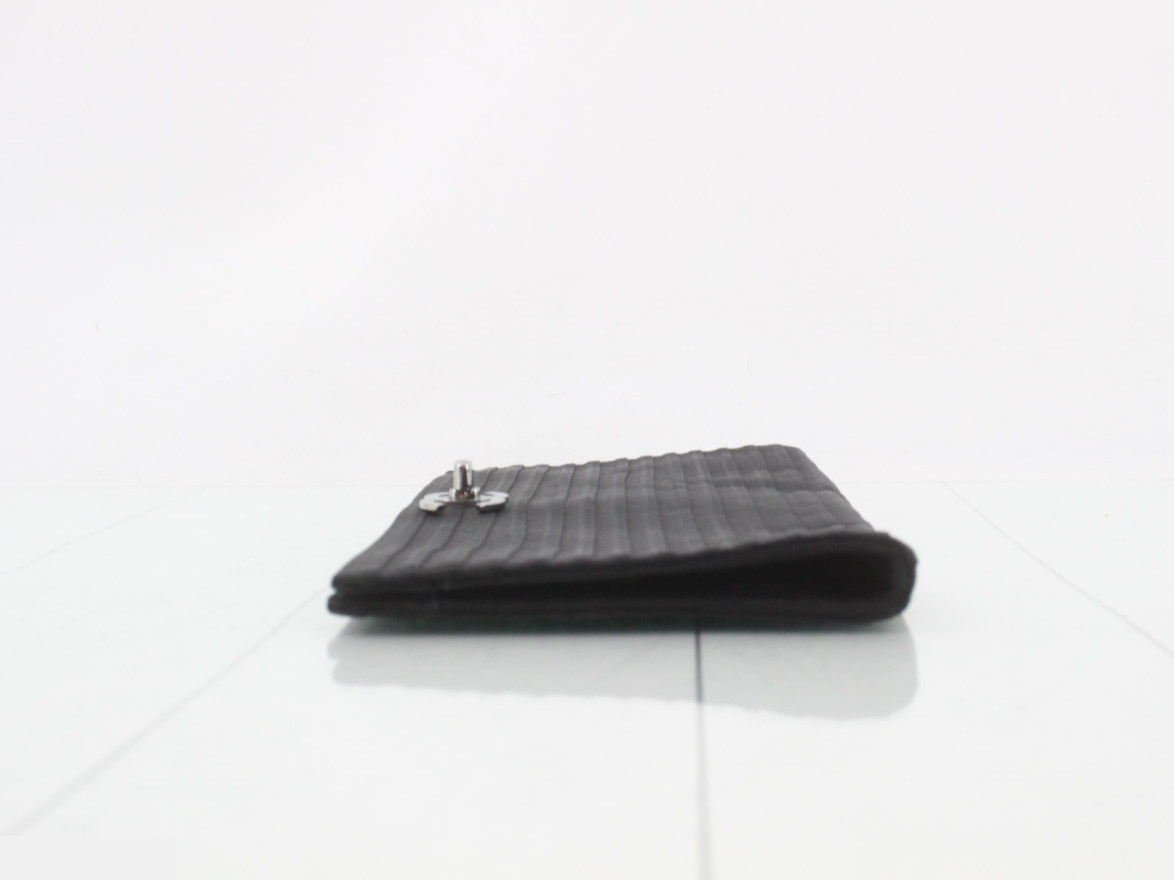 clutch pouch — view 4