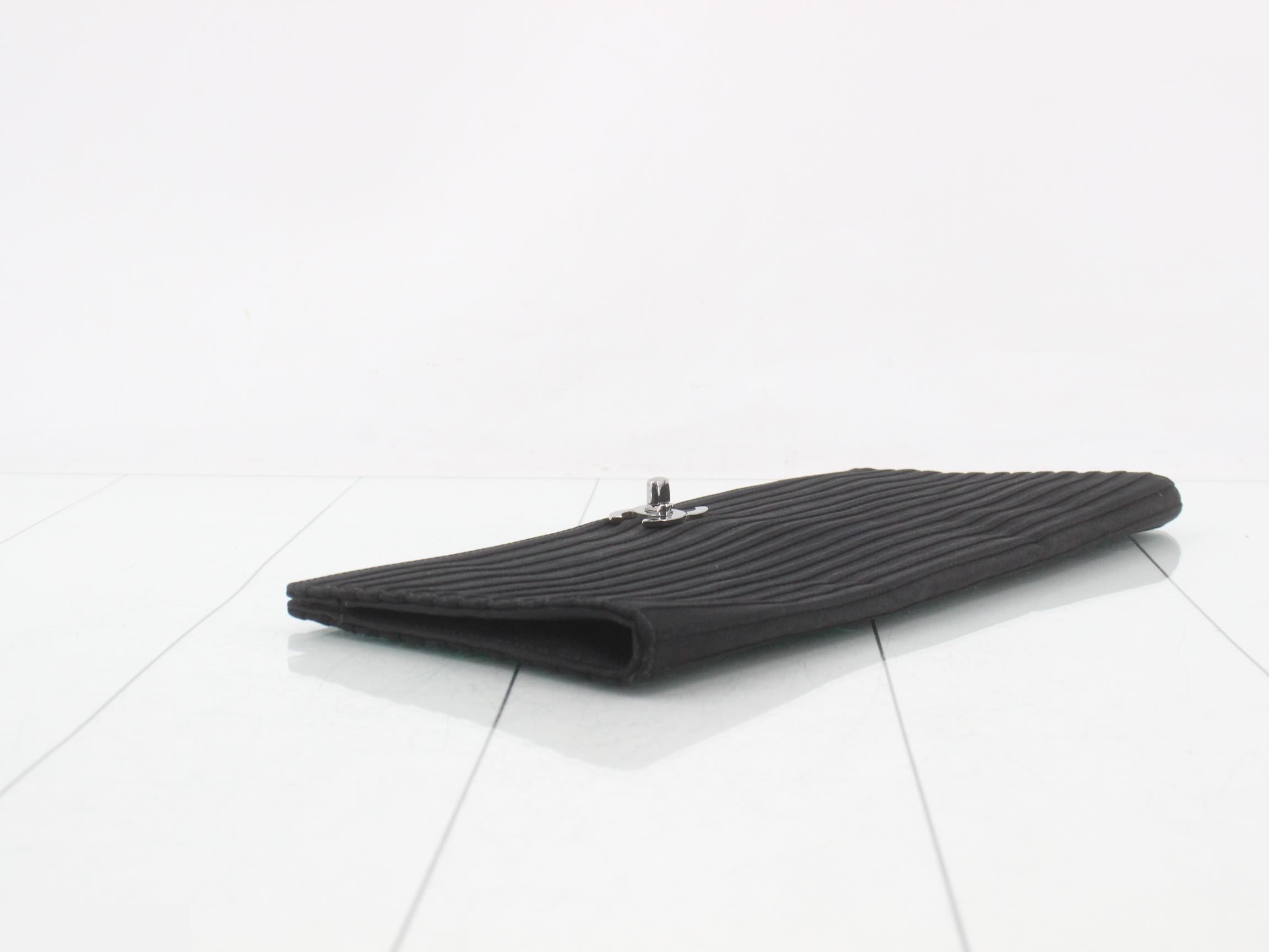 clutch pouch — view 5