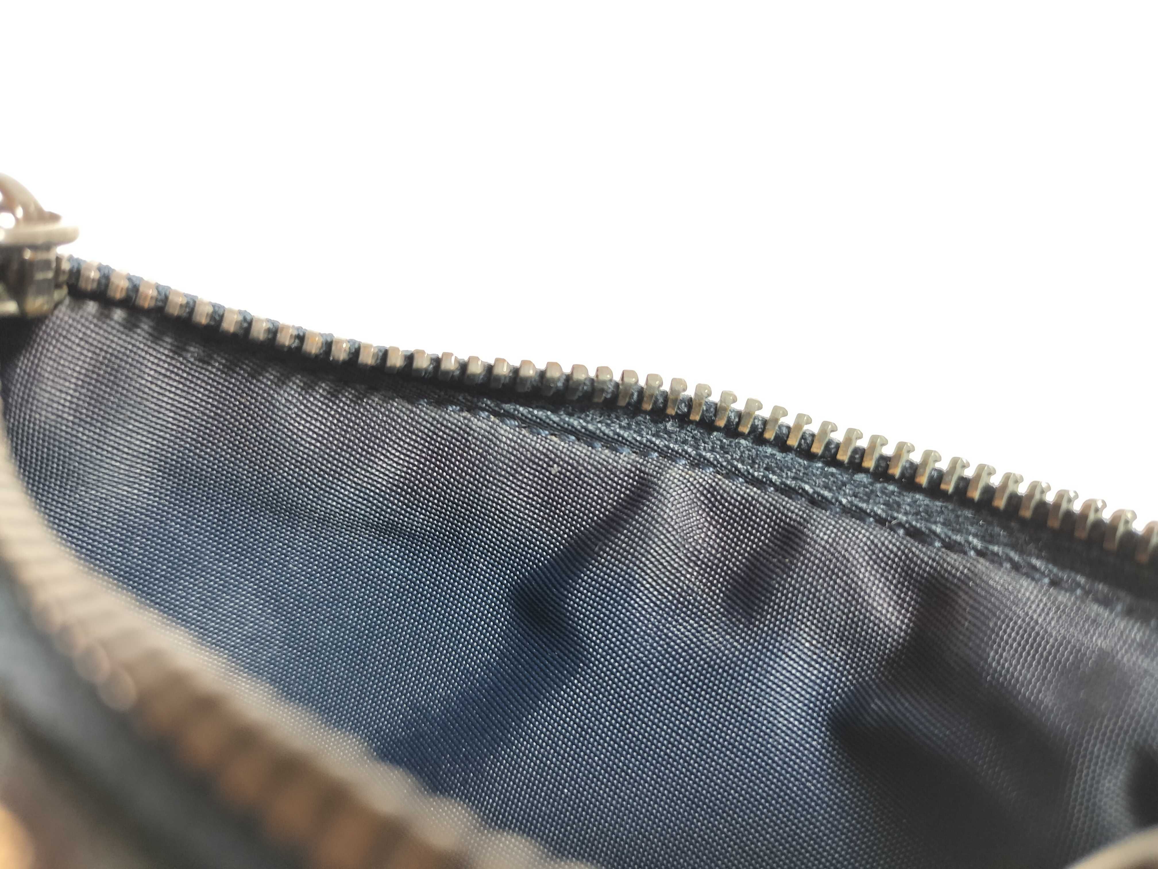 coin case — view 9