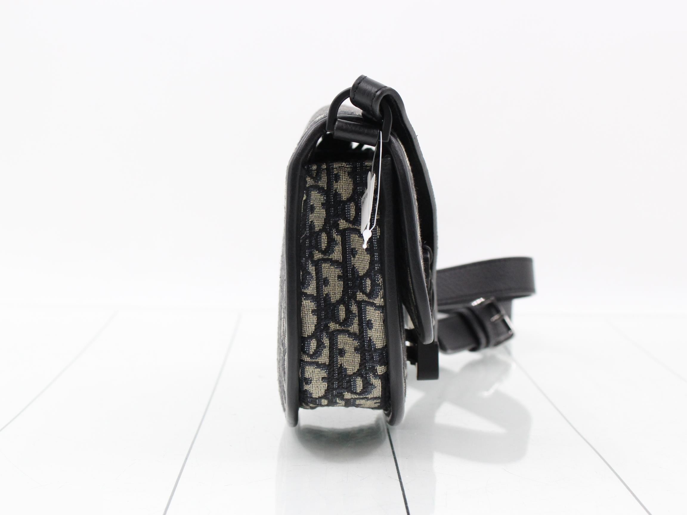 Shoulder bag — view 4