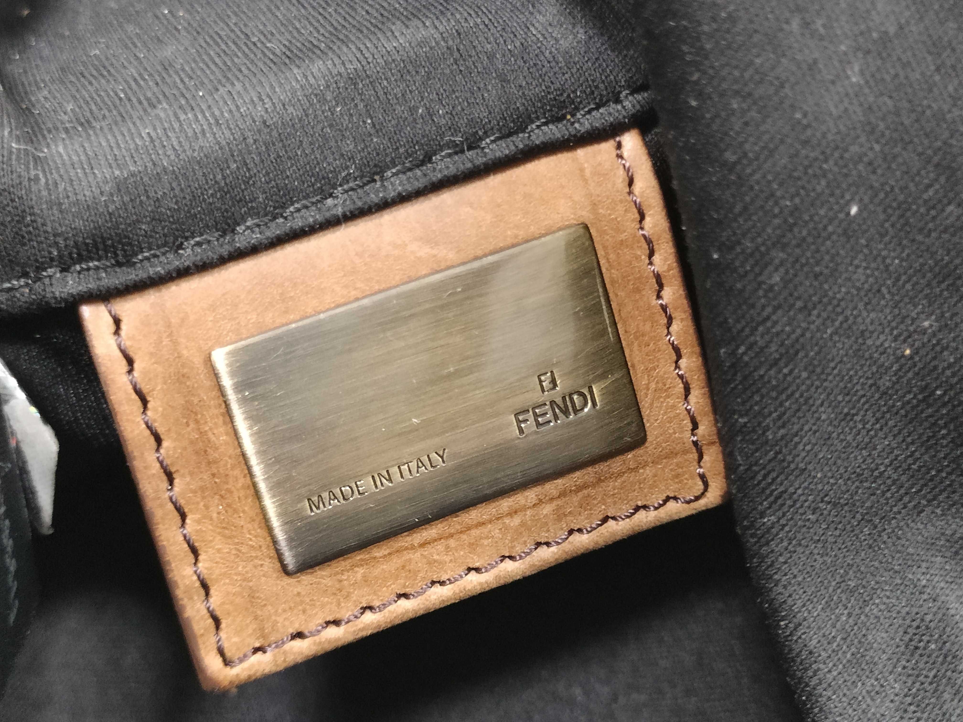 Zucca Logo Shoulder Bag — view 14