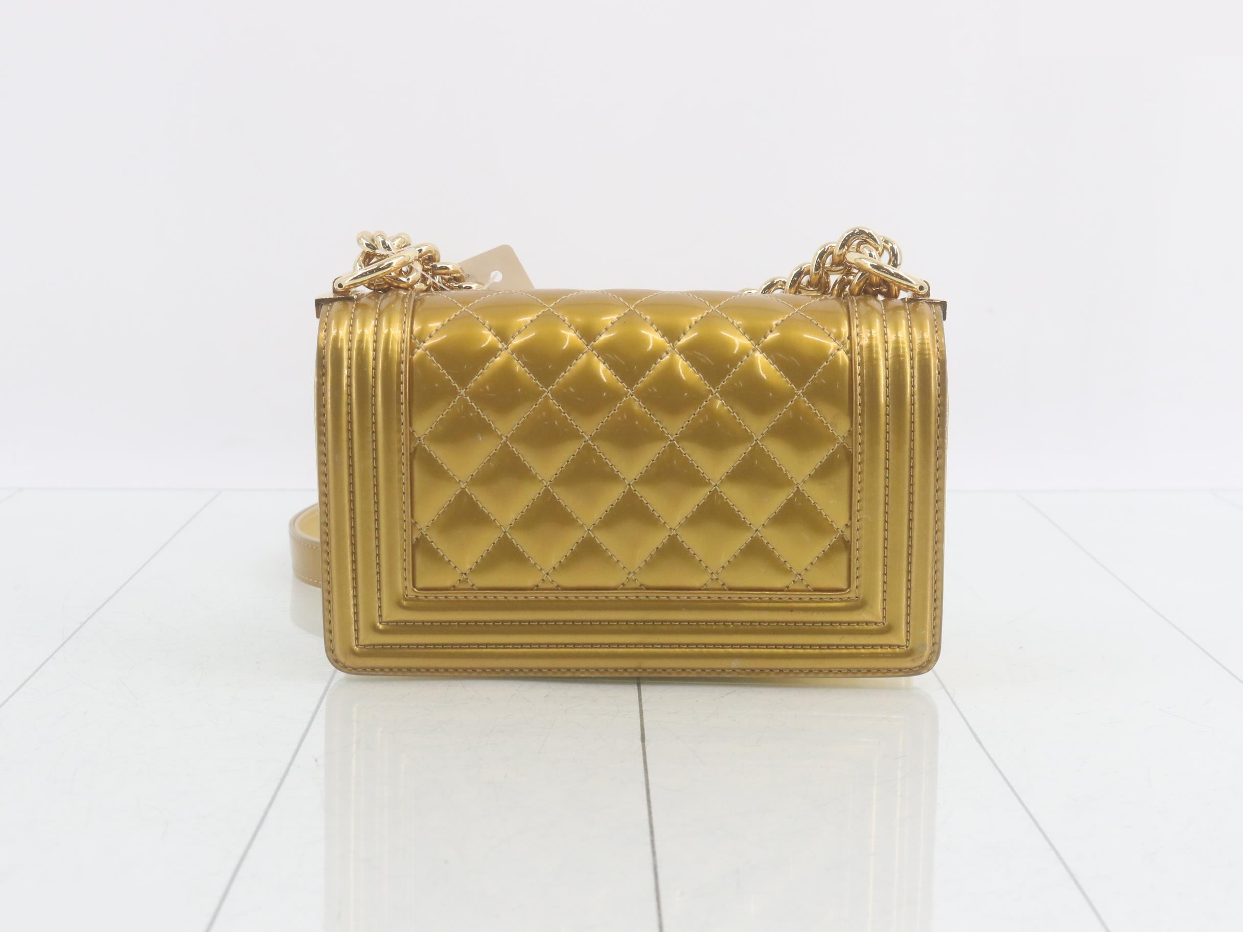 Boy Chanel 20 Small Patent Leather Gold — view 2