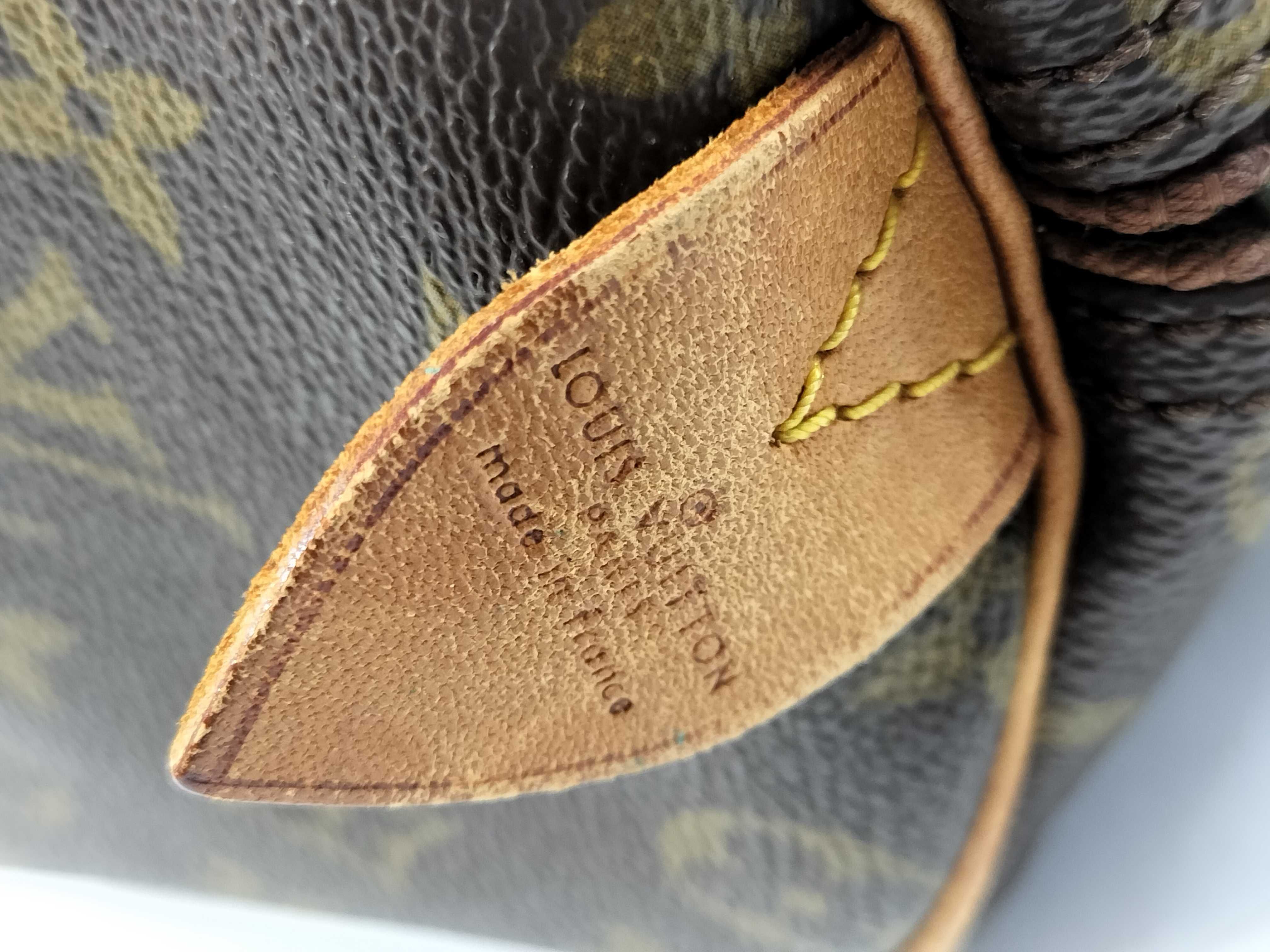 LV Keepall 50 Boston Bag — view 11