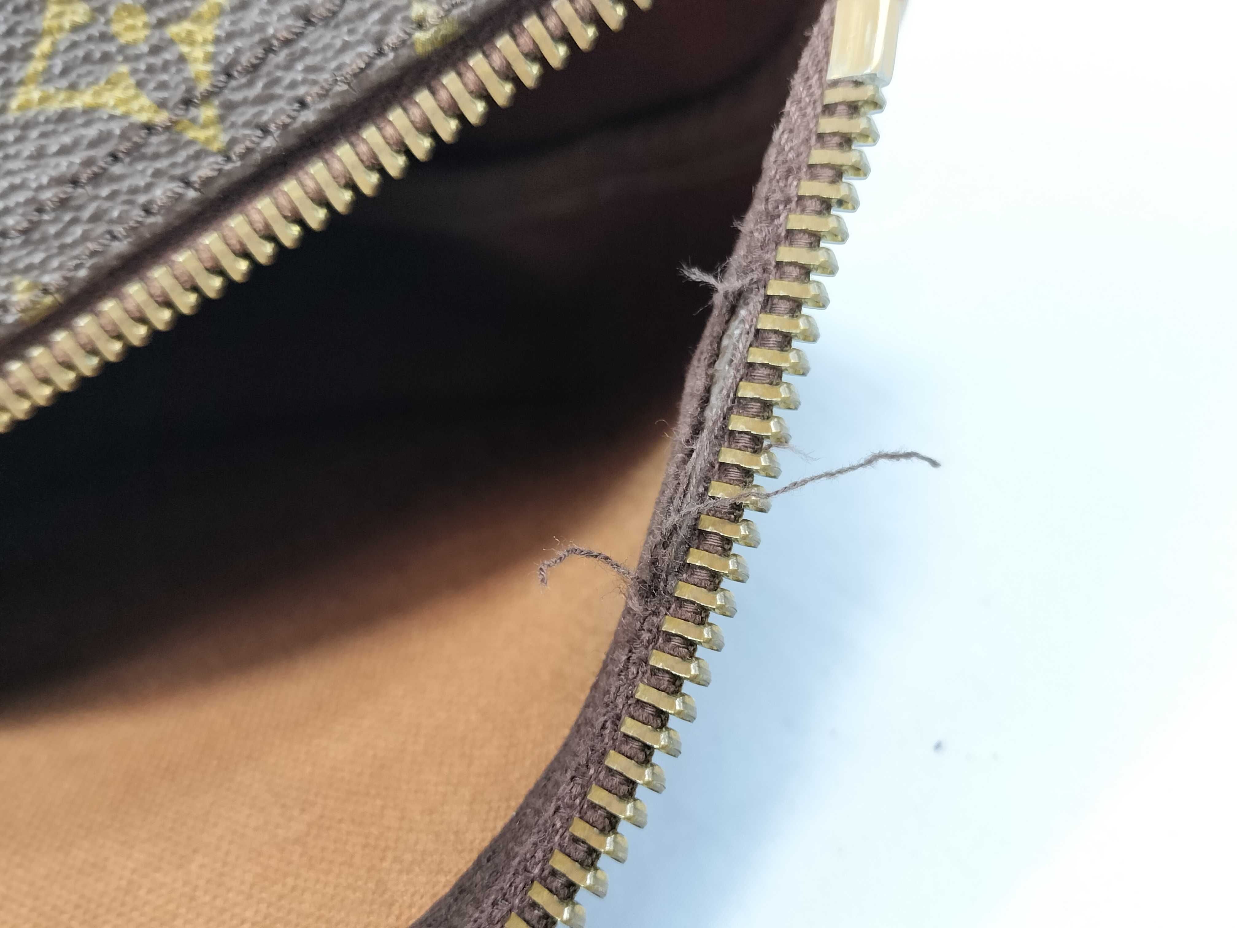 LV Keepall 50 Boston Bag — view 15