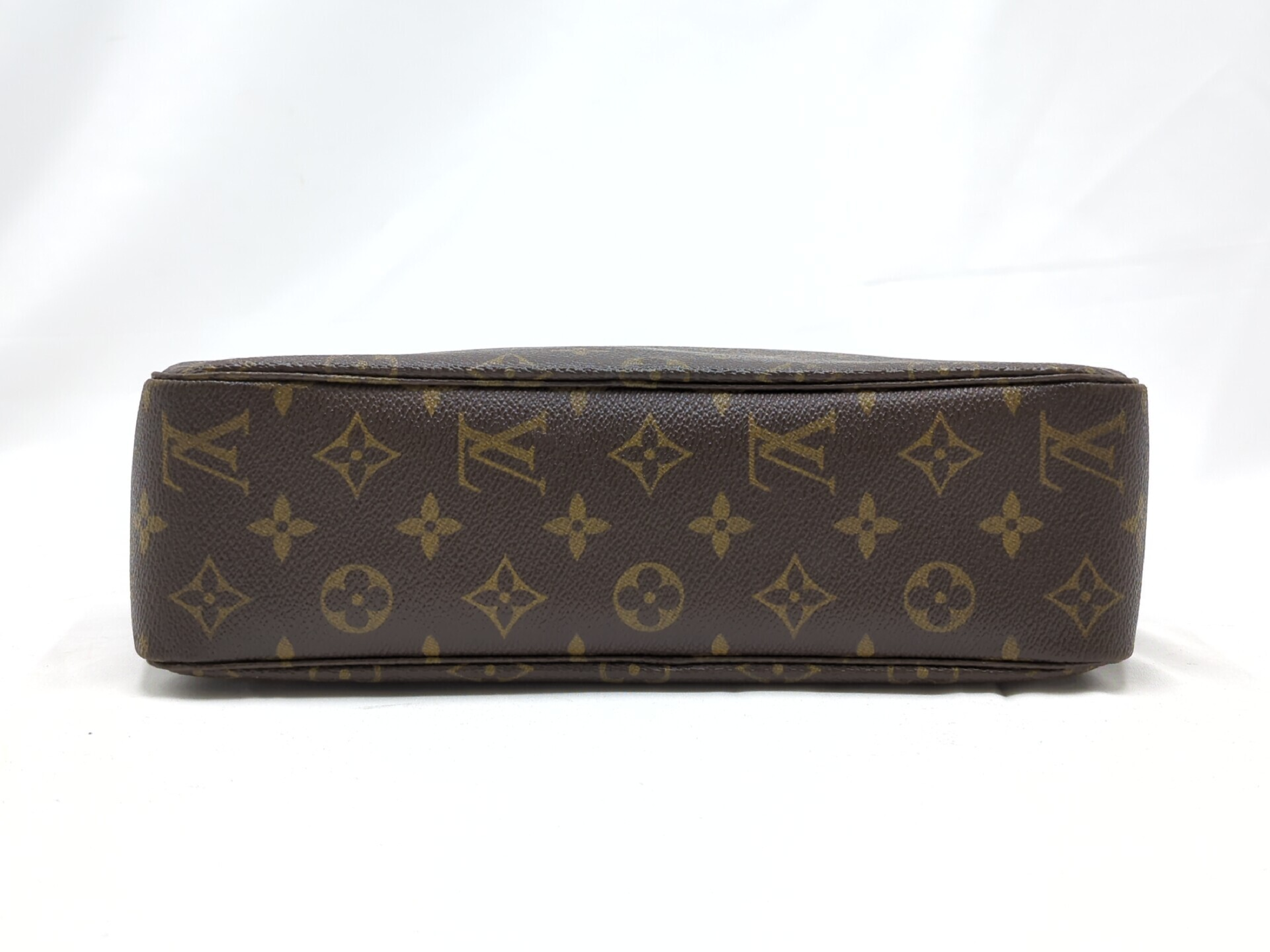 M47522 Monogram Troussard Toilette 28 Second Bag — view 5