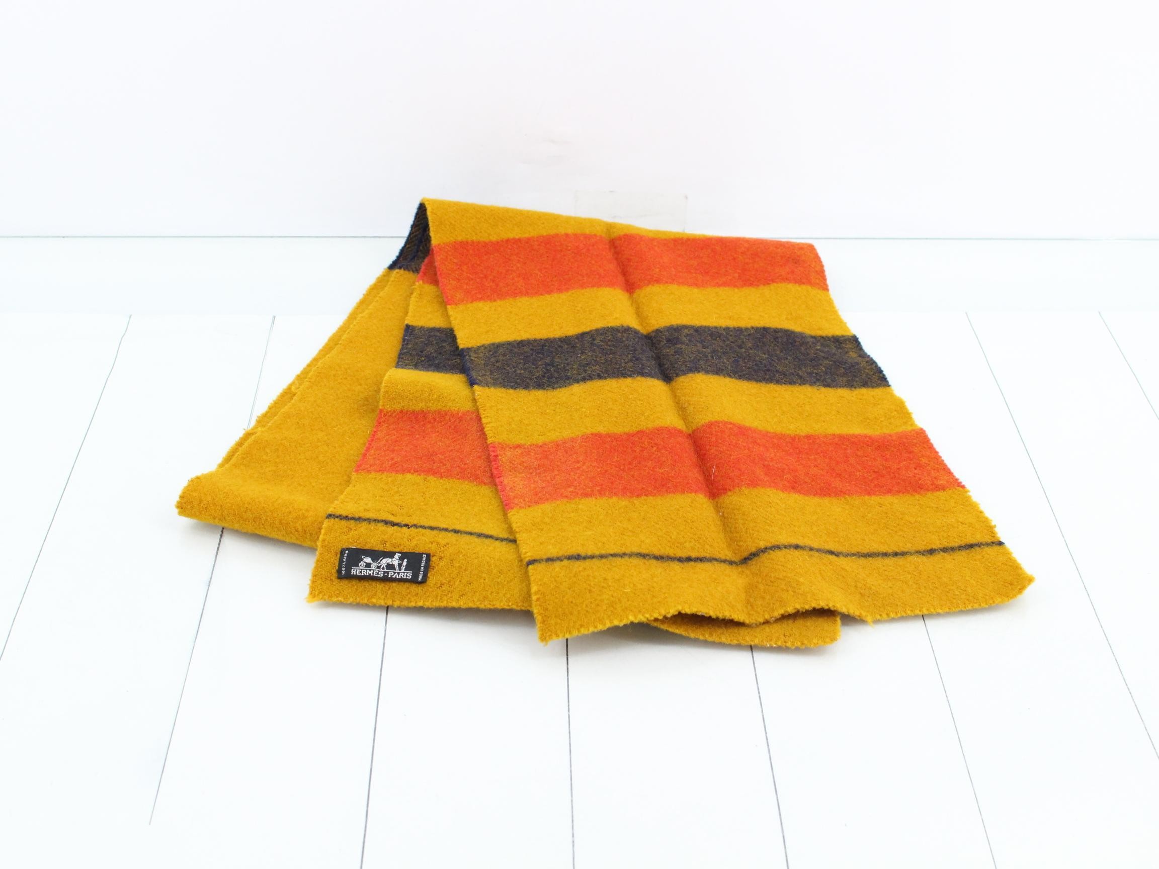 muffler — view 2