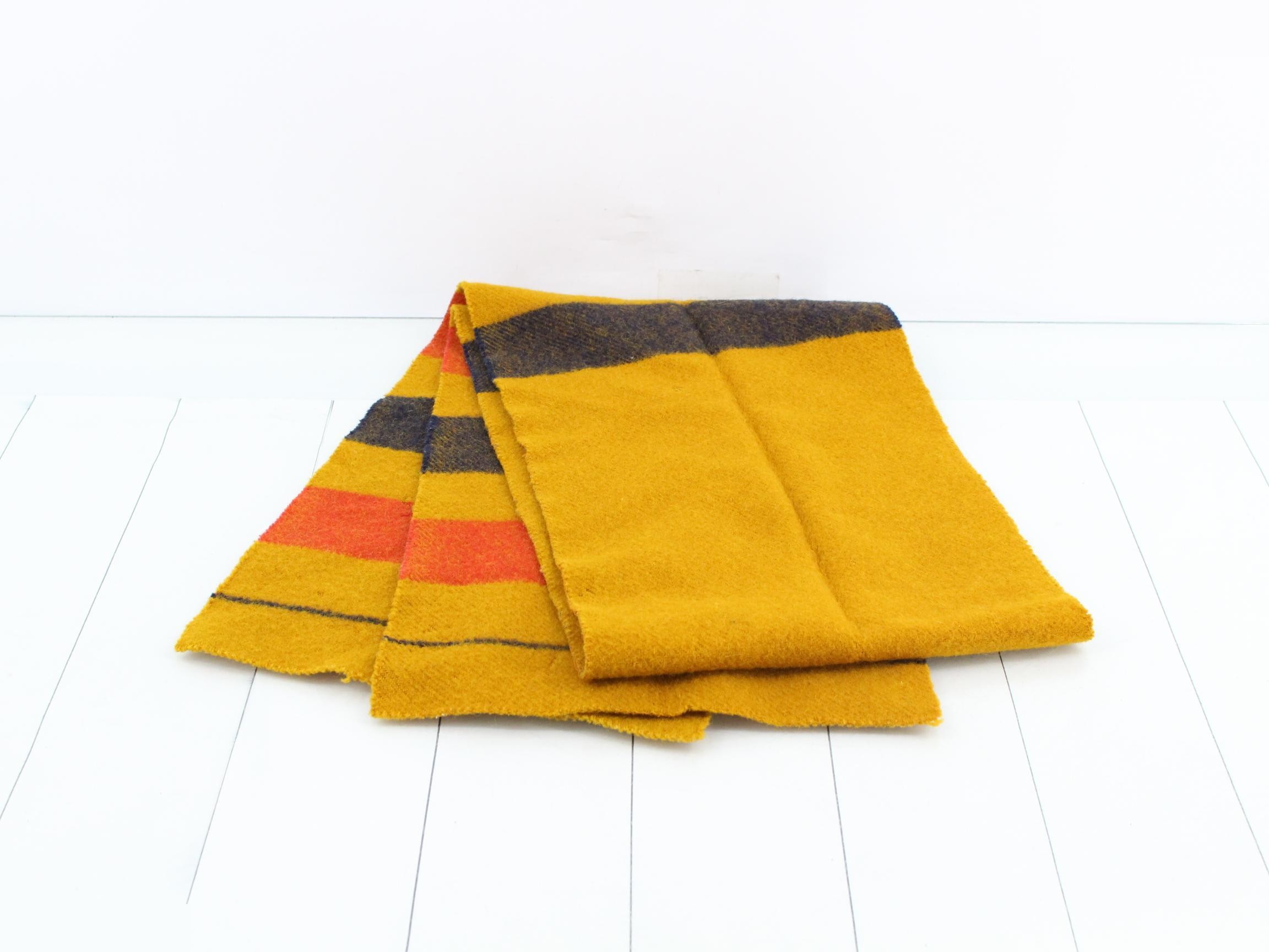 muffler — view 3