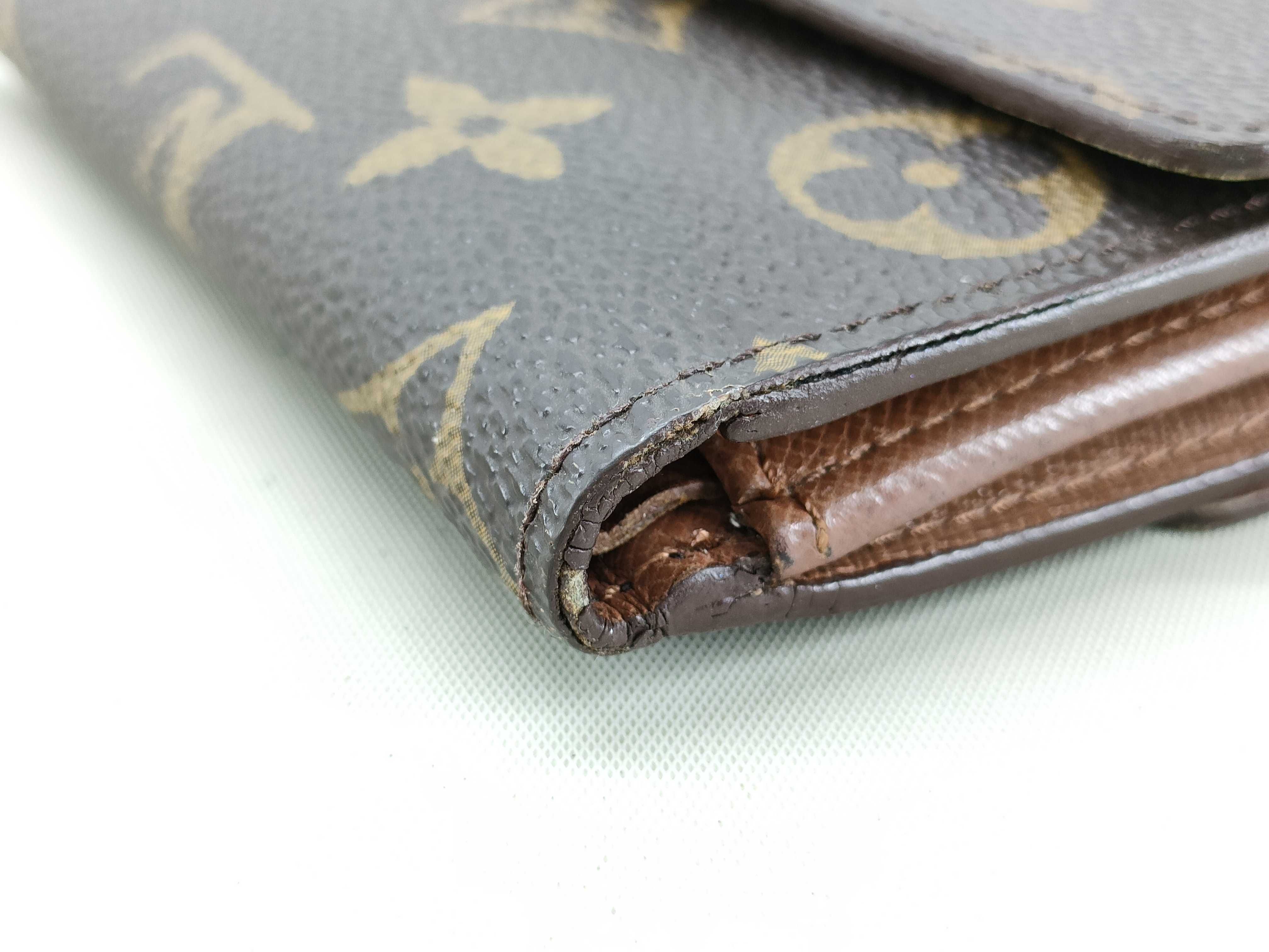 Monogram LV Wallet, Double Snap Closure — view 3