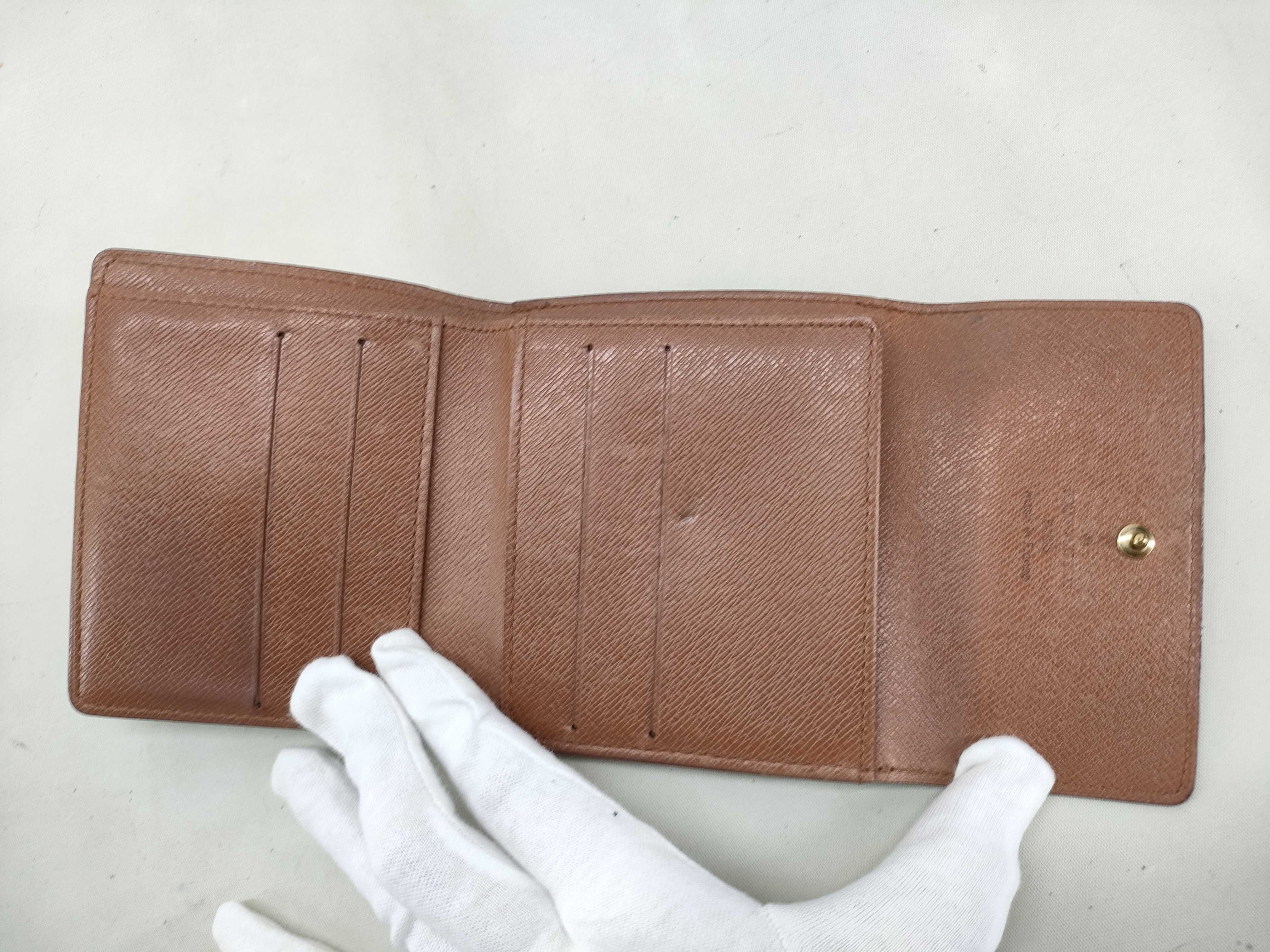 Monogram LV Wallet, Double Snap Closure — view 10